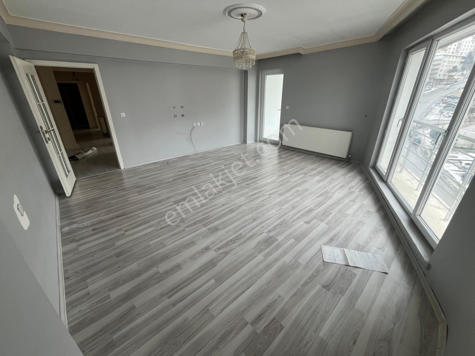 Ankara Keçiörende Cad Üzerinde Katta Asansörlü 130m2 Net Oturum Alanı Daire - Görsel 7