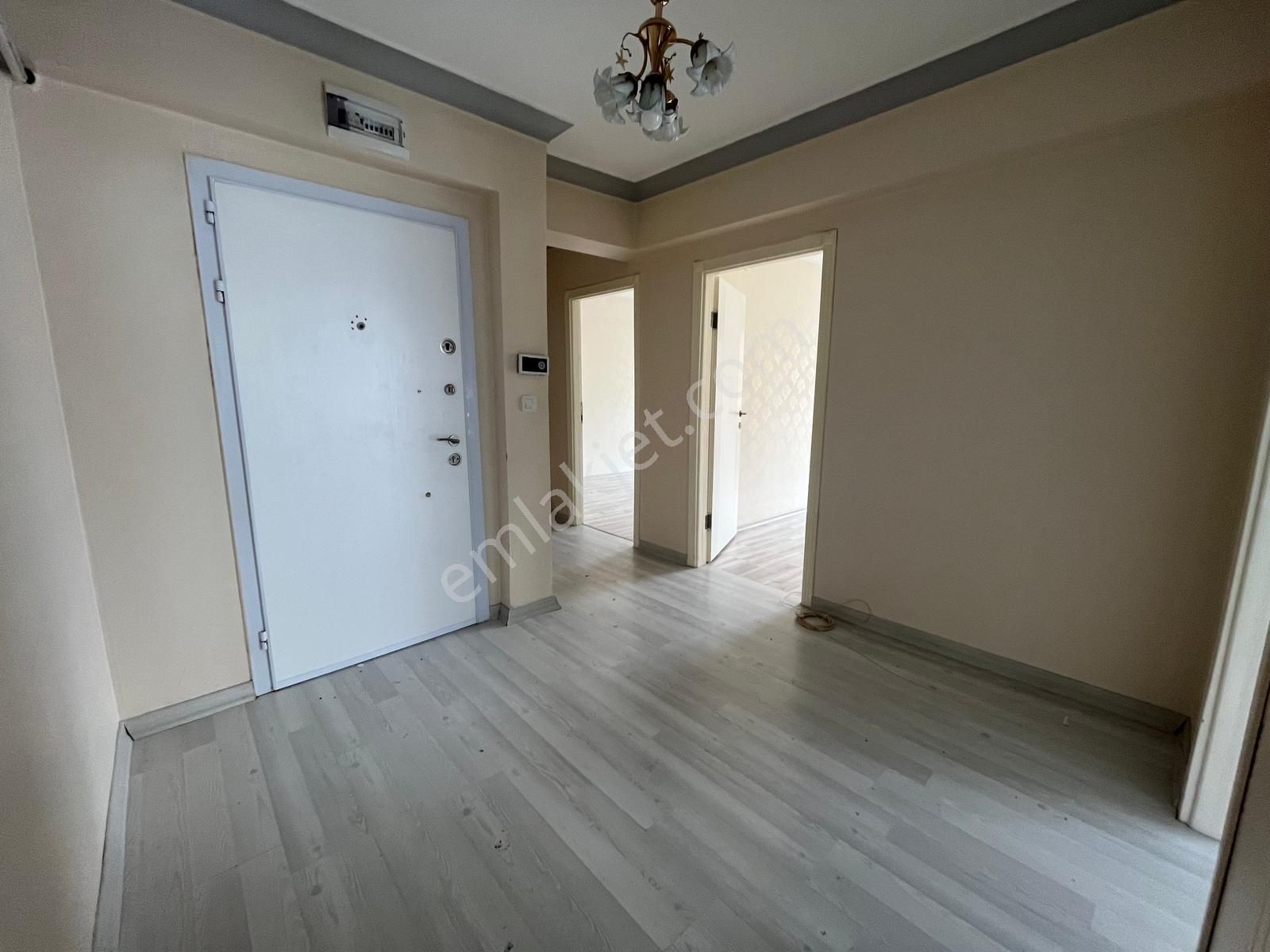Ankara Keçiörende Cad Üzerinde Katta Asansörlü 130m2 Net Oturum Alanı Daire - Görsel 19