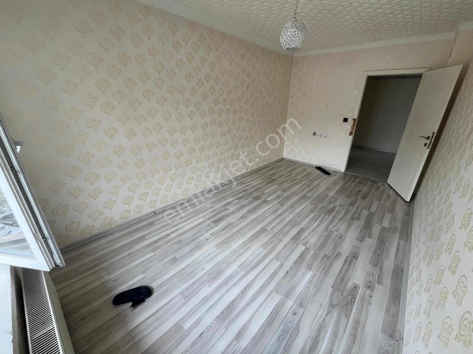 Ankara Keçiörende Cad Üzerinde Katta Asansörlü 130m2 Net Oturum Alanı Daire - Görsel 12