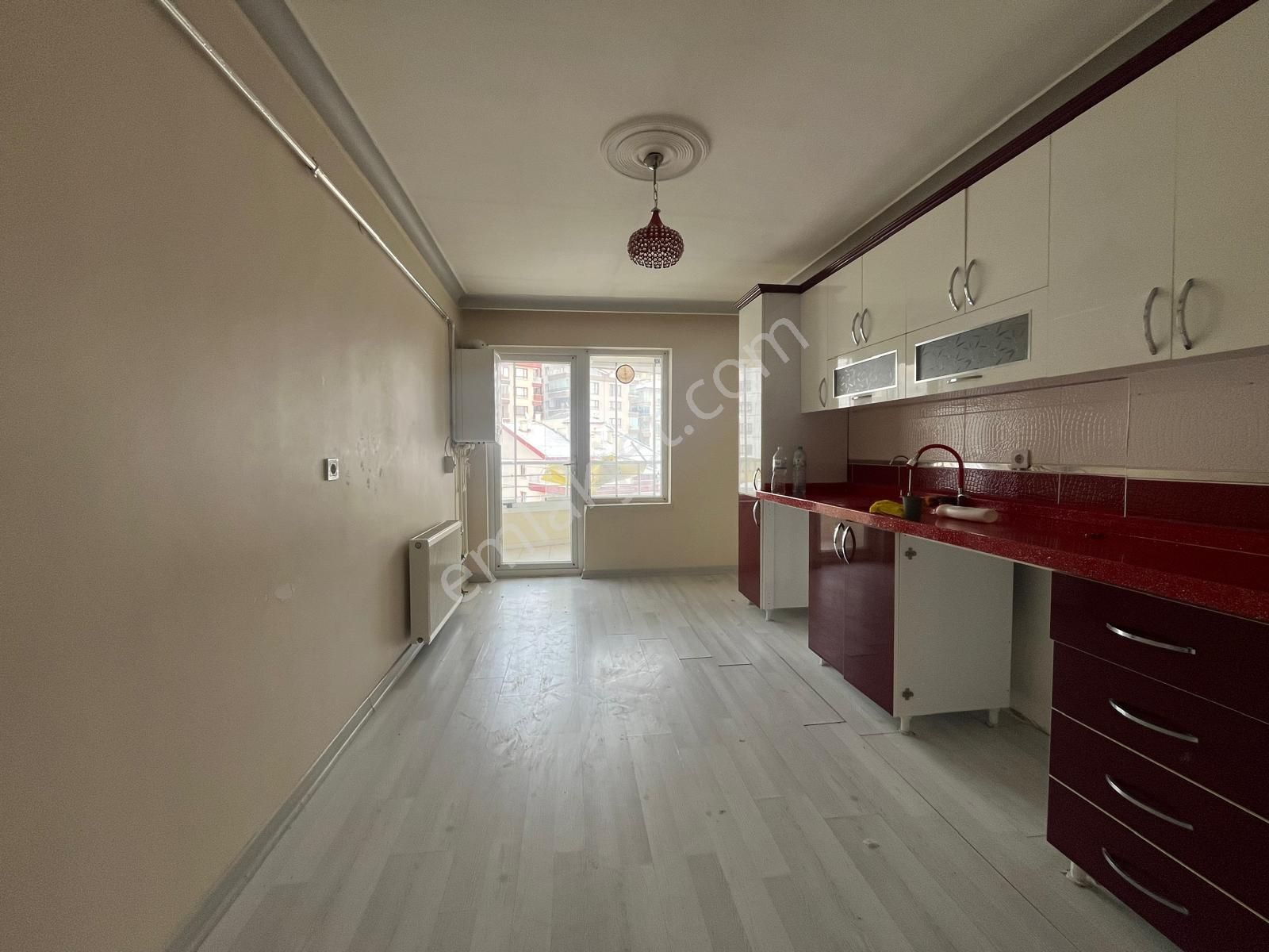 Ankara Keçiörende Cad Üzerinde Katta Asansörlü 130m2 Net Oturum Alanı Daire - Görsel 2