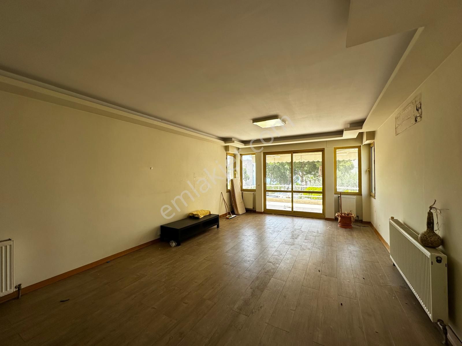 Kuşadası Marinada Denize İlk Sıra 24 Saat Güvenlikli Havuzlu Sitede - Görsel 4