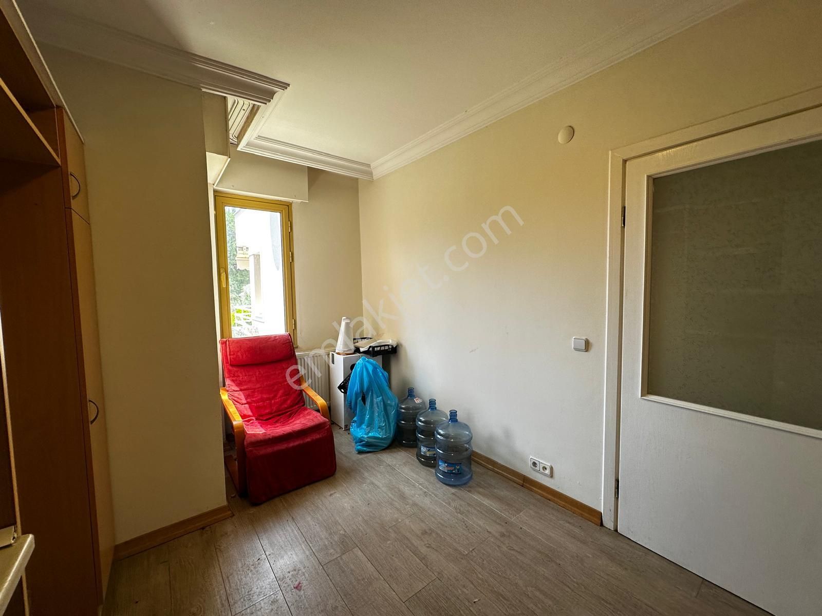 Kuşadası Marinada Denize İlk Sıra 24 Saat Güvenlikli Havuzlu Sitede - Görsel 11