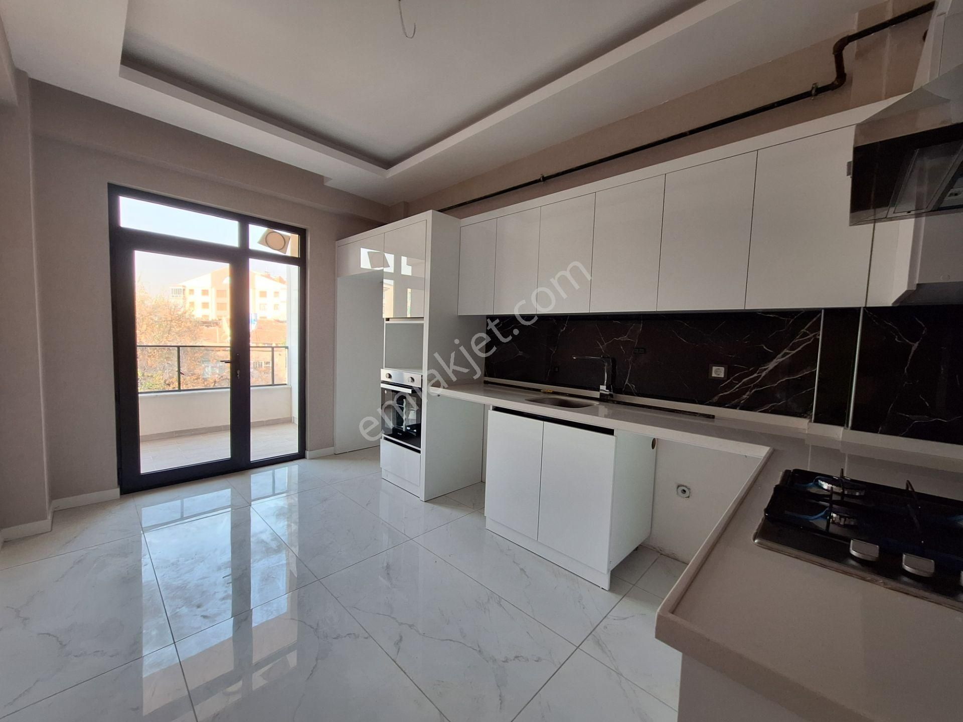 Akşemsettin Mahallesinde Satılık Site İçi 2+1 Lüx Sıfır Fırsat Daireler