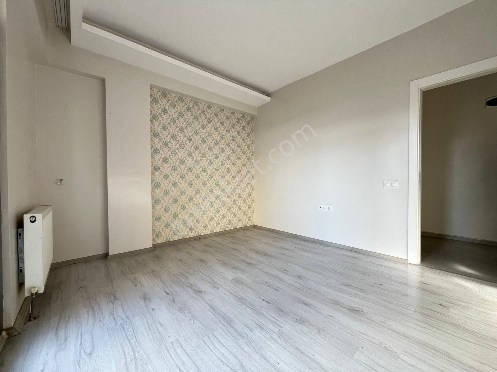 Ahmet Yesevi Caddesine Yakın 2+1 Daire Site İçi Sıfır Ayarında - Görsel 4