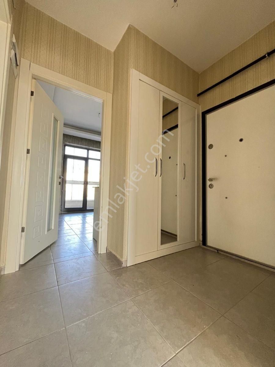 Ahmet Yesevi Caddesine Yakın 2+1 Daire Site İçi Sıfır Ayarında - Görsel 13
