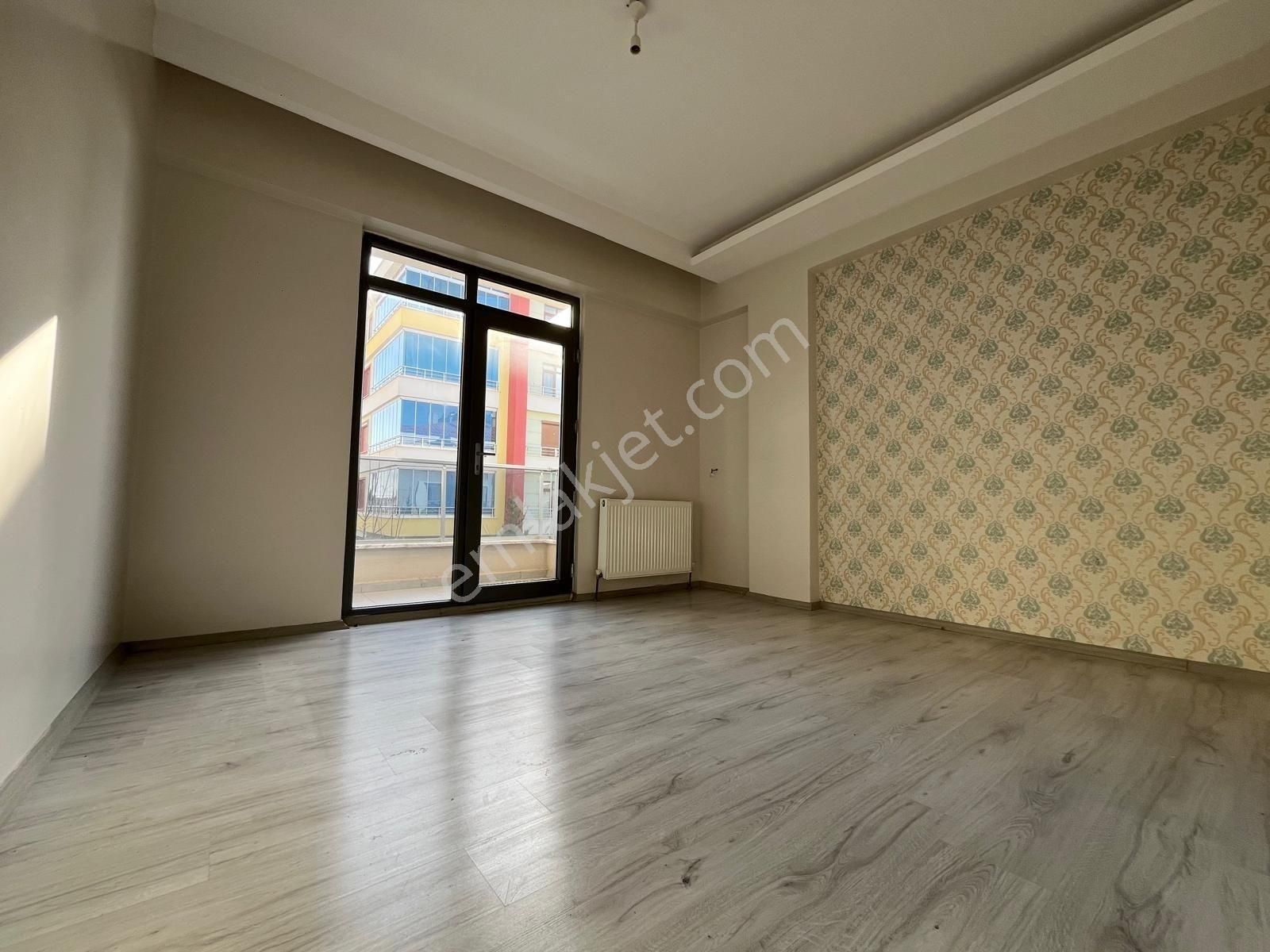 Ahmet Yesevi Caddesine Yakın 2+1 Daire Site İçi Sıfır Ayarında - Görsel 10