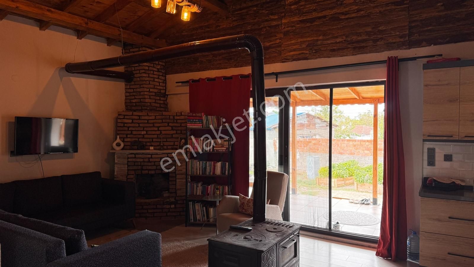 Gönen Merkeze 10 Dk 523 M2 Arsa İçinde Şömineli Müstakil Ev - Görsel 6