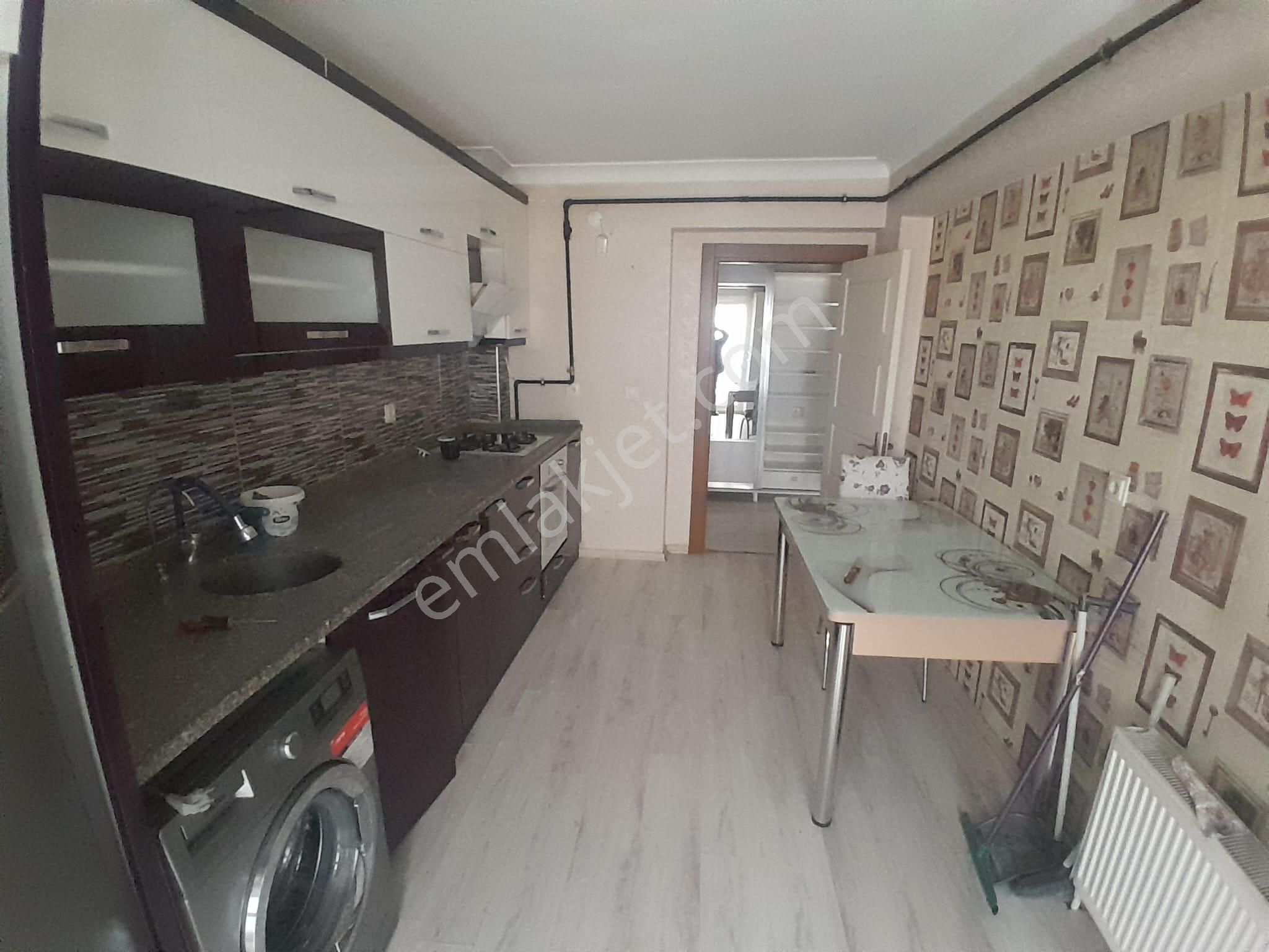 Ankara Keçiören Kanuni Mah Katta Asansörlü Ebeveyn Banyolu Daire