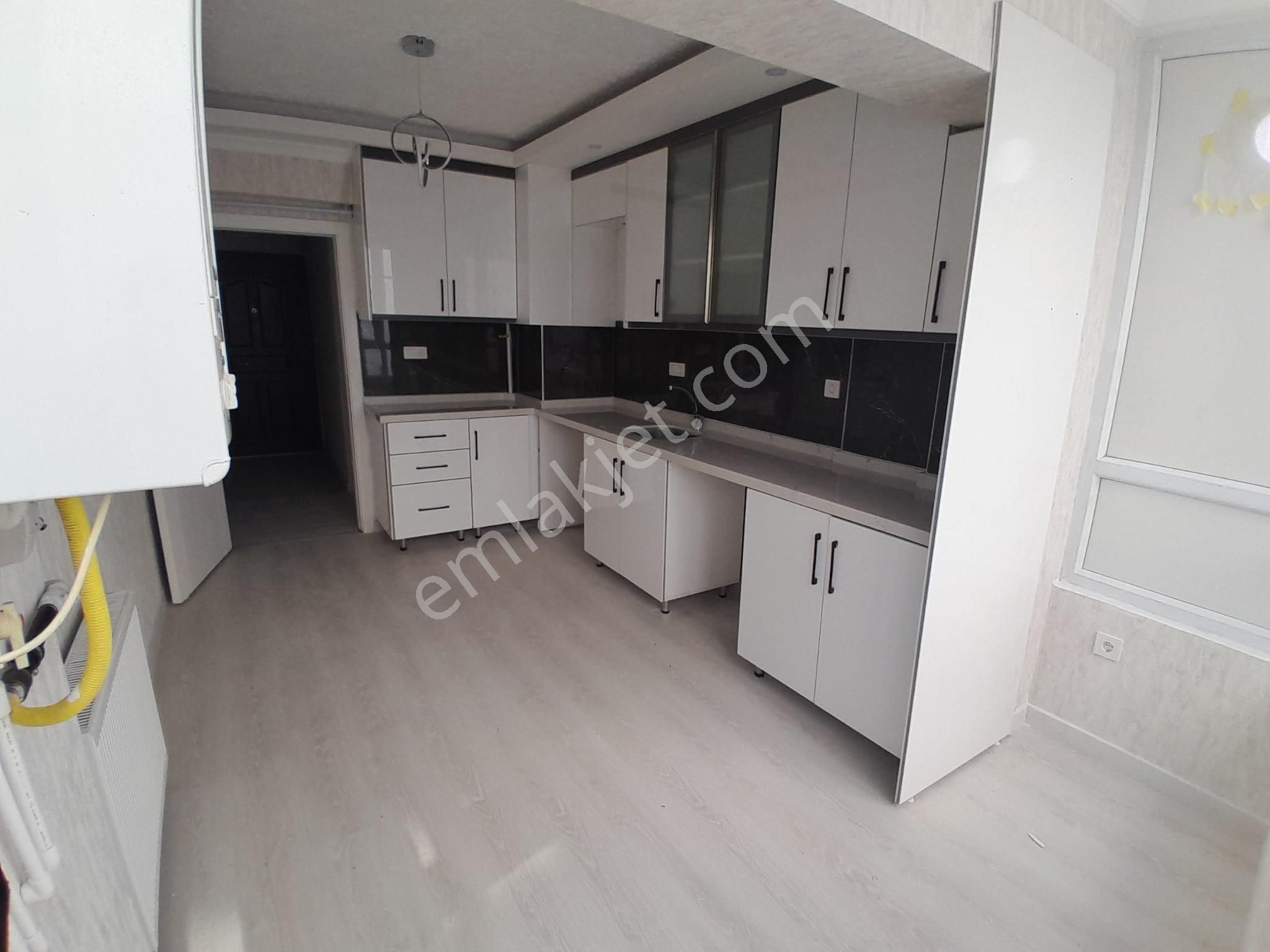 Ankara Keçiören Kanuni Mah Katta Asansörlü Ebeveyn Banyolu Daire - Görsel 3