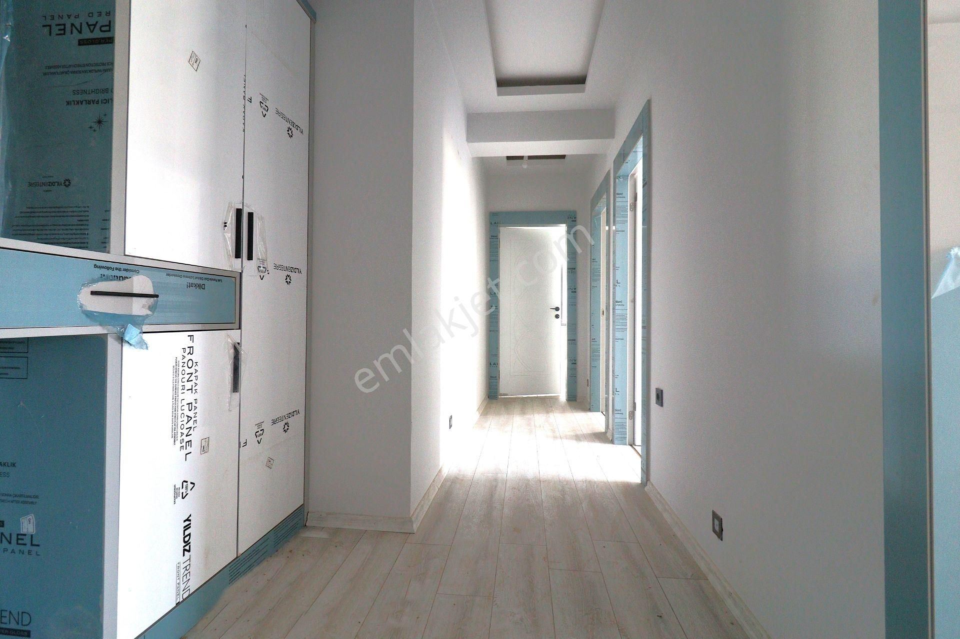 Akçay Merkez Kordon'da Aygül'den Kat Ve Cephe Seçenekleriyle Sıfır Denize Yakın 2+1 Satılık Daireler - Görsel 19