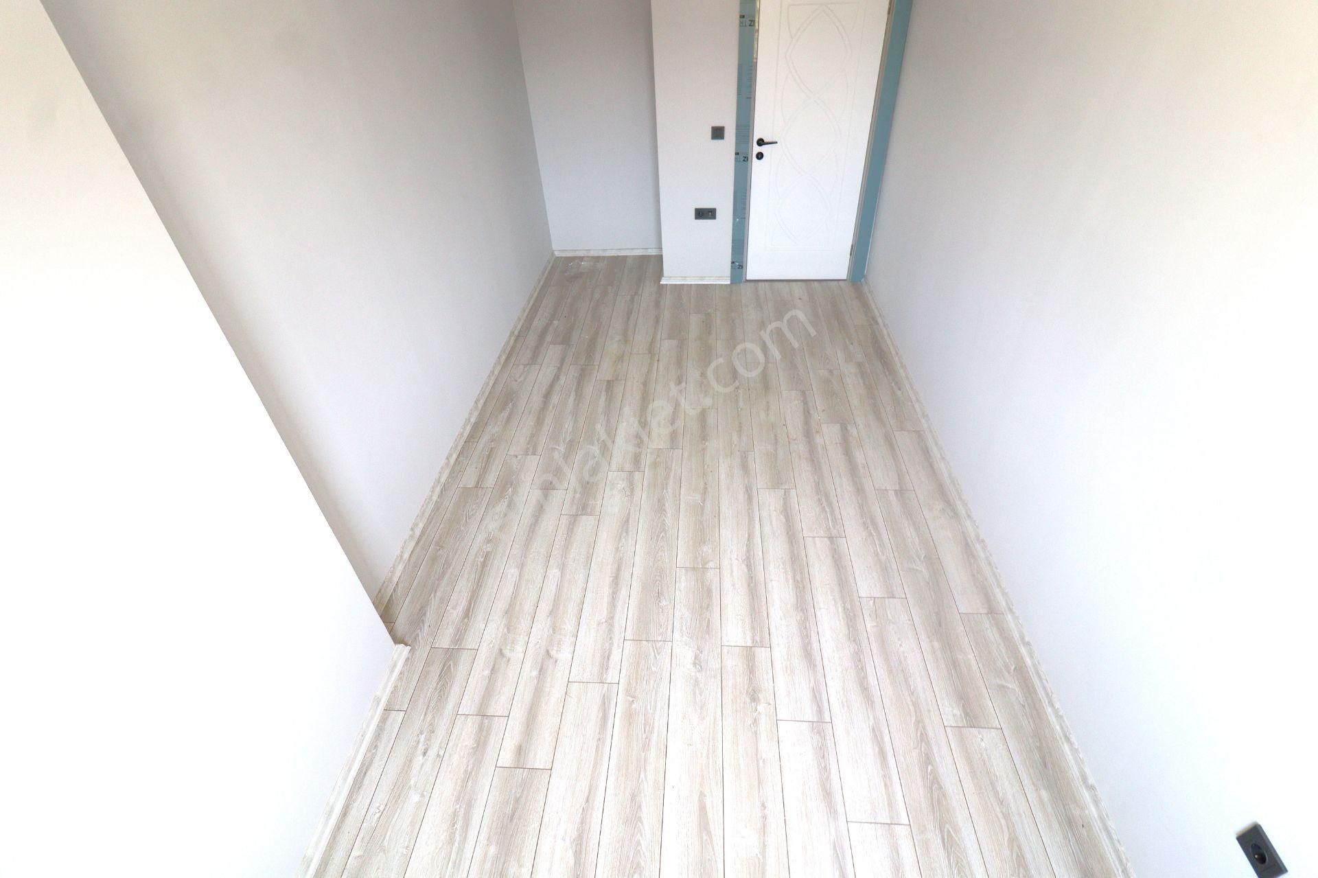 Akçay Merkez Kordon'da Aygül'den Kat Ve Cephe Seçenekleriyle Sıfır Denize Yakın 2+1 Satılık Daireler - Görsel 21