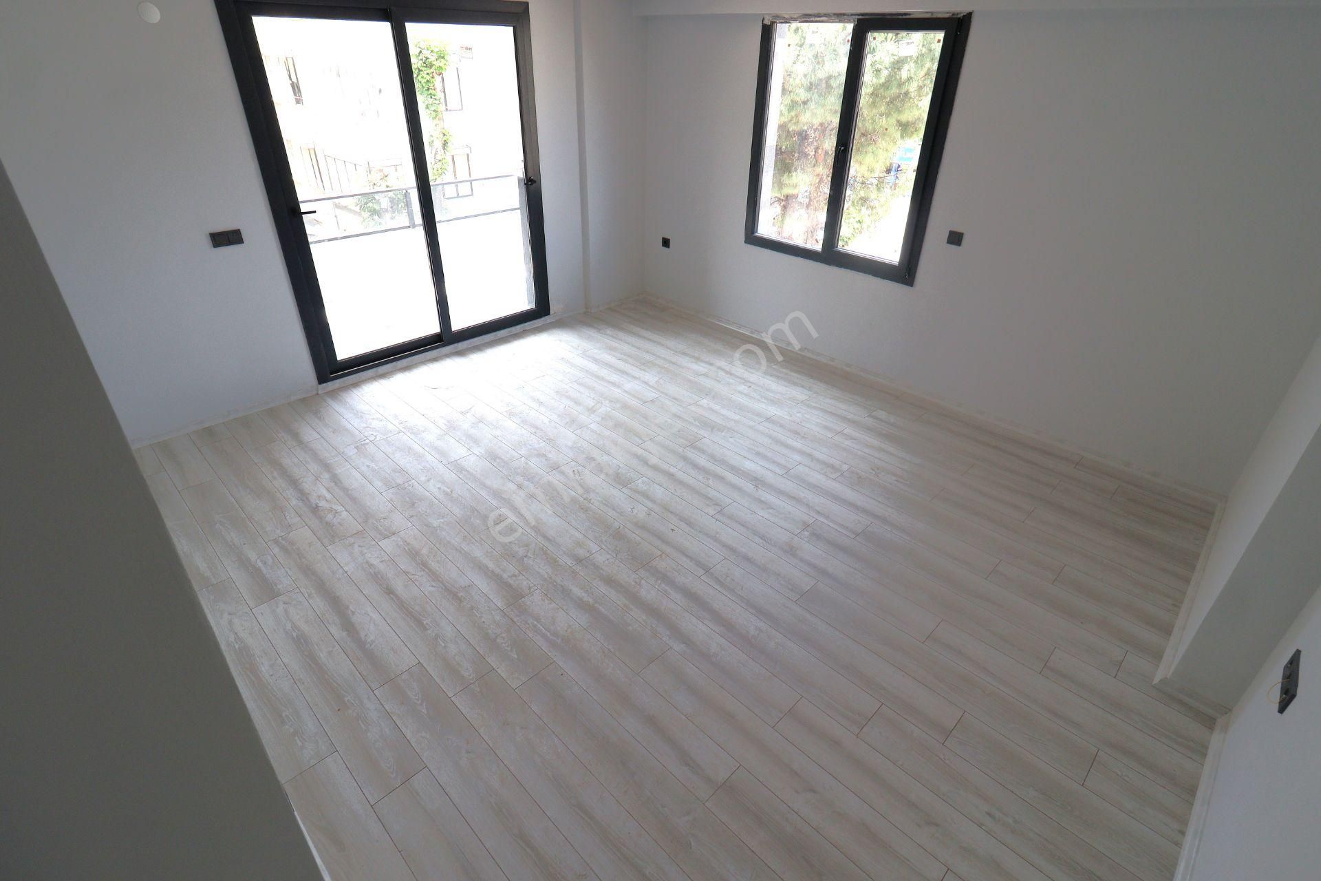 Akçay Merkez Kordon'da Aygül'den Kat Ve Cephe Seçenekleriyle Sıfır Denize Yakın 2+1 Satılık Daireler - Görsel 8