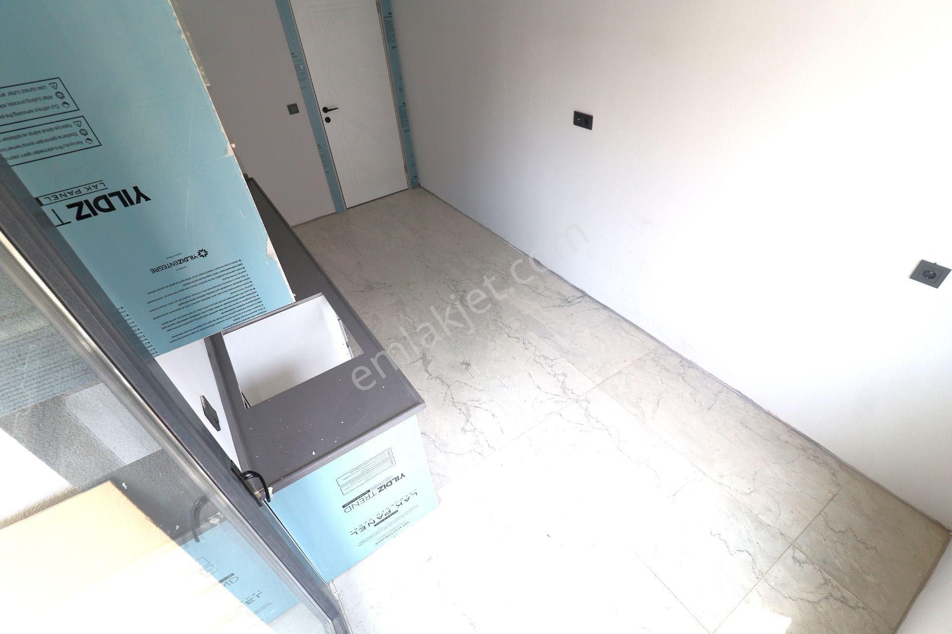 Akçay Merkez Kordon'da Aygül'den Kat Ve Cephe Seçenekleriyle Sıfır Denize Yakın 2+1 Satılık Daireler - Görsel 4