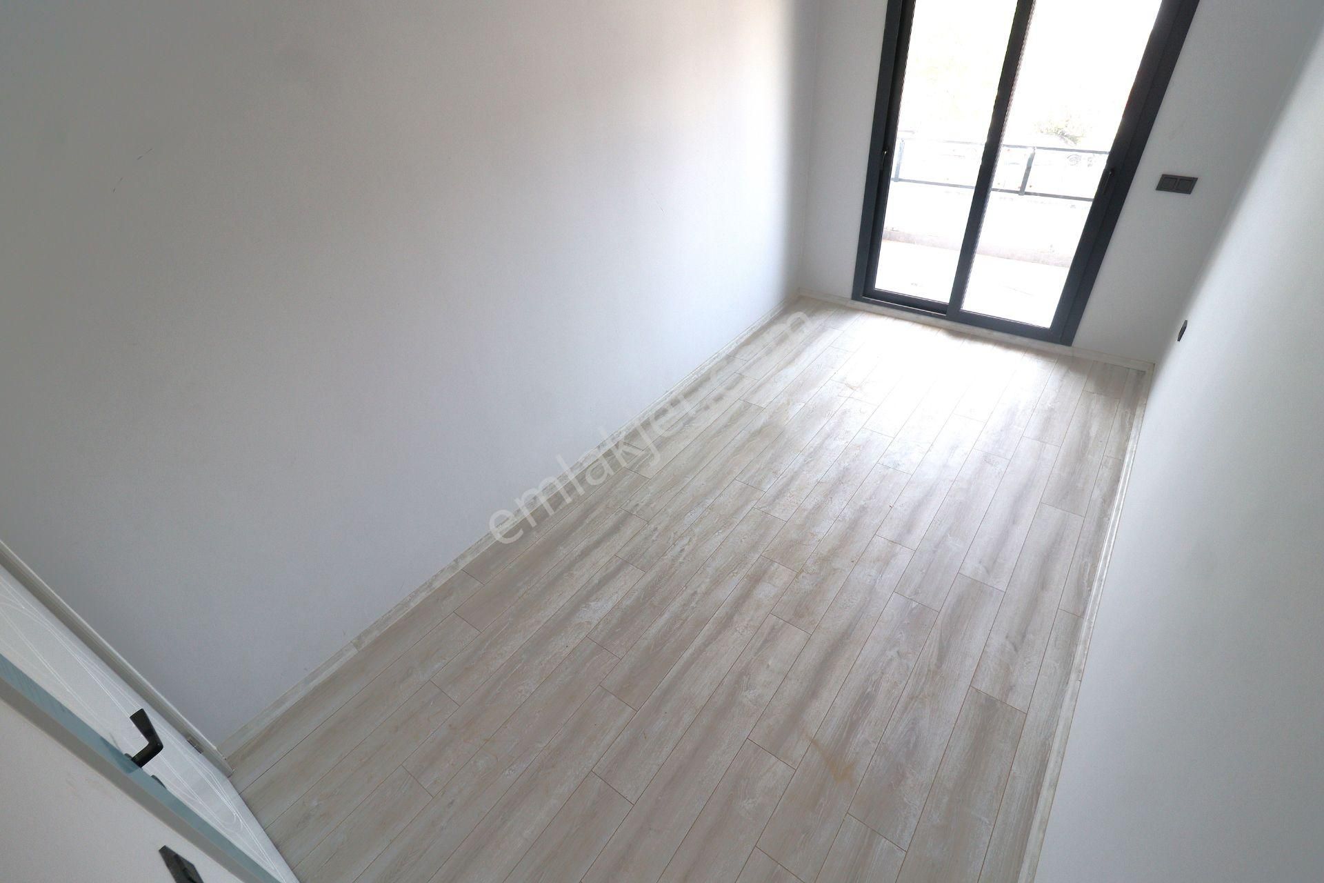 Akçay Merkez Kordon'da Aygül'den Kat Ve Cephe Seçenekleriyle Sıfır Denize Yakın 2+1 Satılık Daireler - Görsel 16