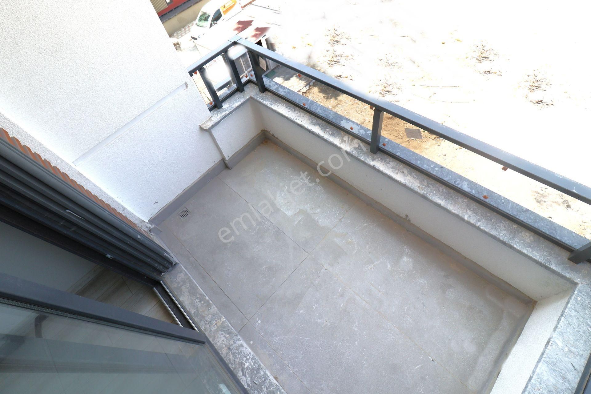 Akçay Merkez Kordon'da Aygül'den Kat Ve Cephe Seçenekleriyle Sıfır Denize Yakın 2+1 Satılık Daireler - Görsel 31