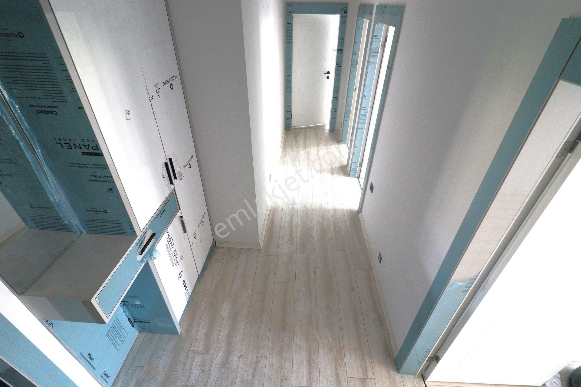 Akçay Merkez Kordon'da Aygül'den Kat Ve Cephe Seçenekleriyle Sıfır Denize Yakın 2+1 Satılık Daireler - Görsel 12