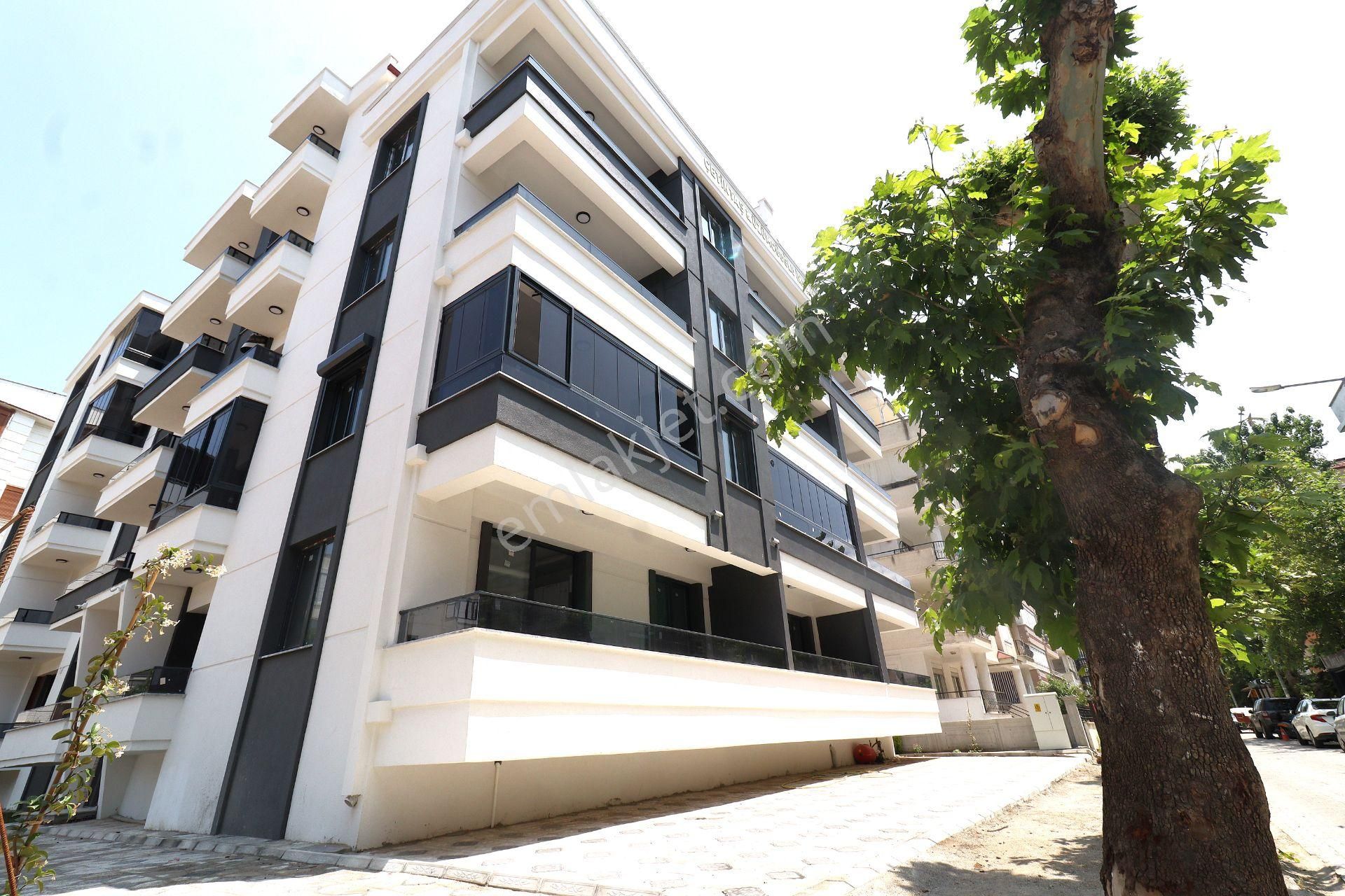 Akçay Merkez Kordon'da Aygül'den Kat Ve Cephe Seçenekleriyle Sıfır Denize Yakın 2+1 Satılık Daireler - Görsel 34