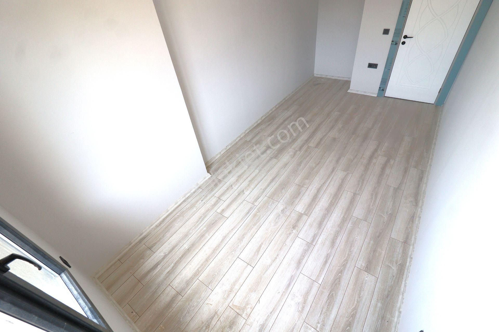 Akçay Merkez Kordon'da Aygül'den Kat Ve Cephe Seçenekleriyle Sıfır Denize Yakın 2+1 Satılık Daireler - Görsel 25