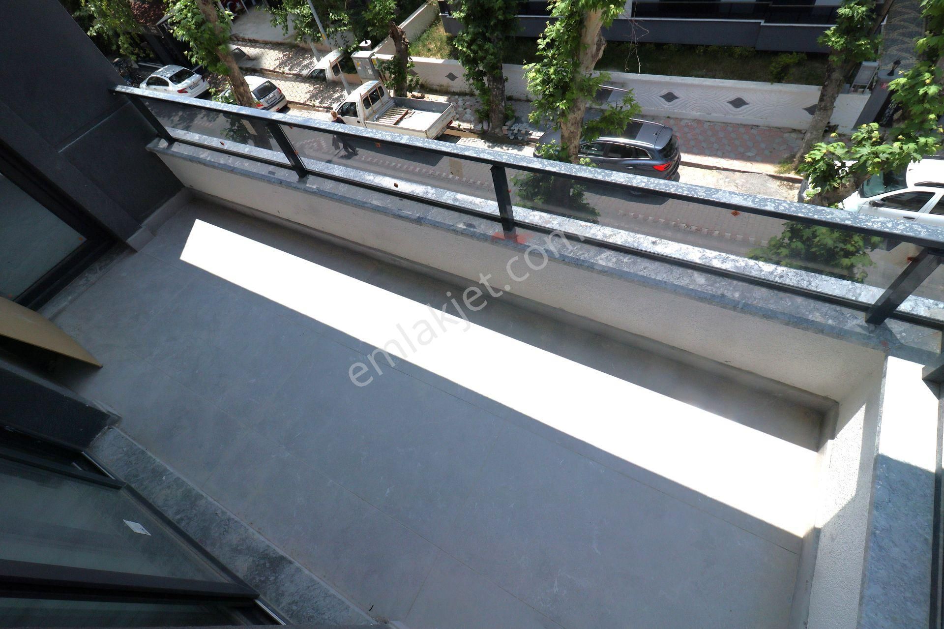 Akçay Merkez Kordon'da Aygül'den Kat Ve Cephe Seçenekleriyle Sıfır Denize Yakın 2+1 Satılık Daireler - Görsel 7