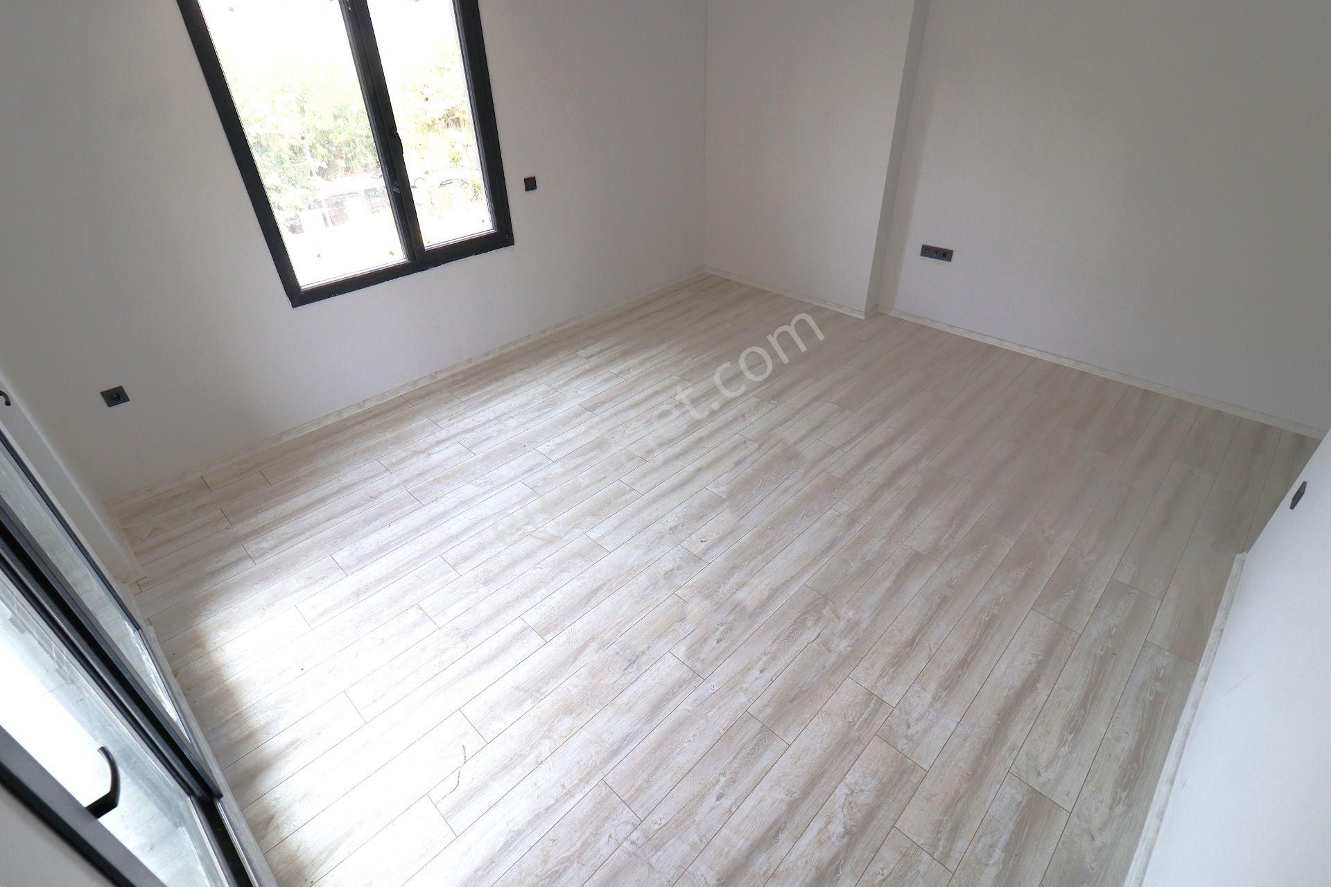 Akçay Merkez Kordon'da Aygül'den Kat Ve Cephe Seçenekleriyle Sıfır Denize Yakın 2+1 Satılık Daireler - Görsel 11