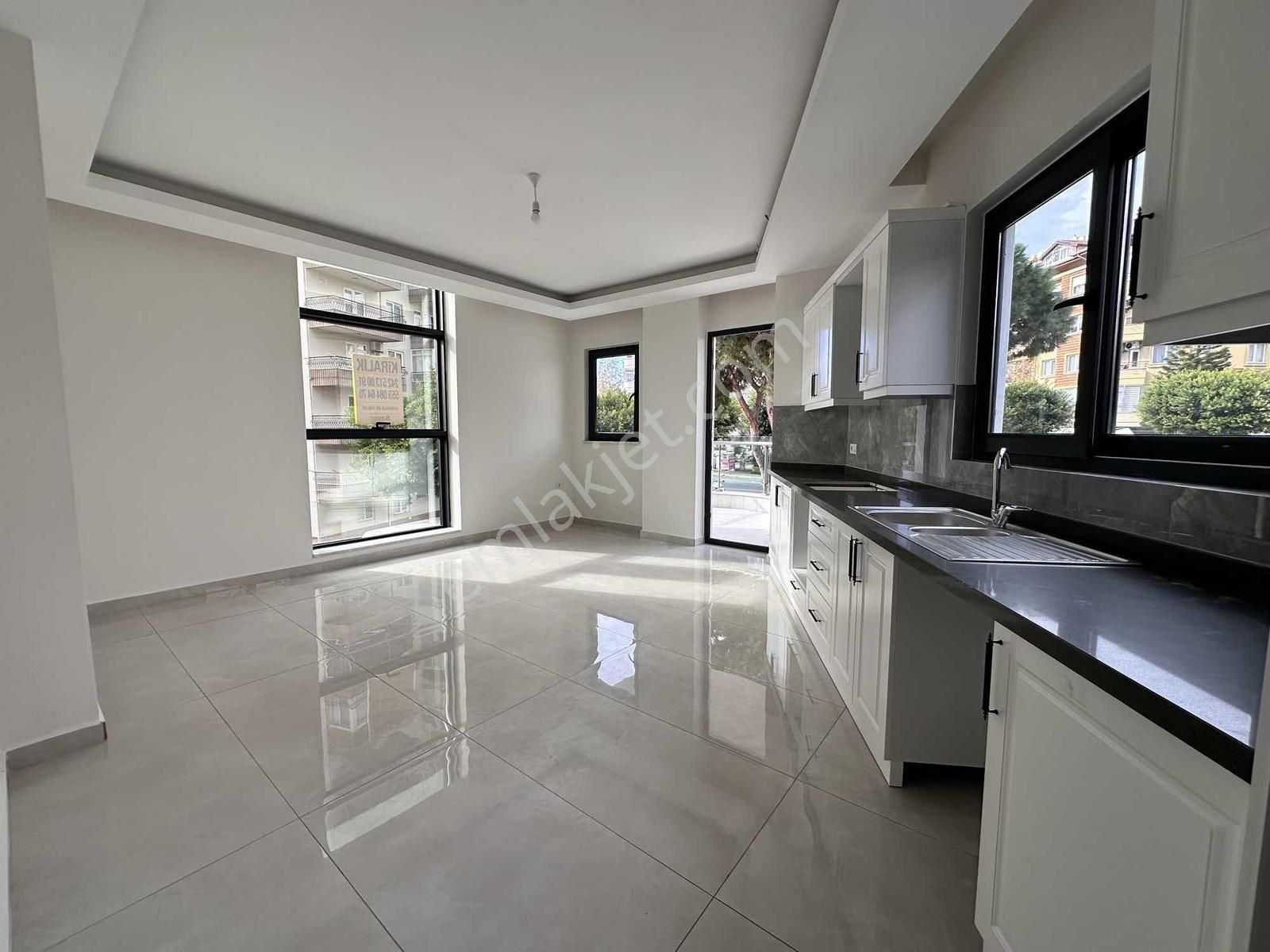 Alanya Hacet Mahallesi Kiralık 1+1 Boş Daire