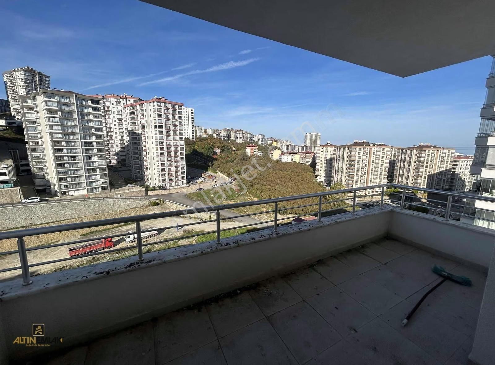 Altın Emlak Trabzon Kaşüstünde Eşyalı Kiralık 3+1 Daire - Görsel 22