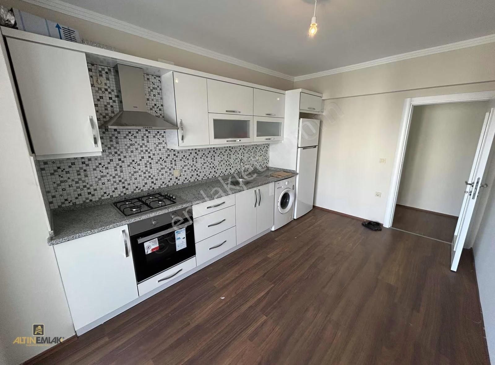 Altın Emlak Trabzon Kaşüstünde Eşyalı Kiralık 3+1 Daire - Görsel 14