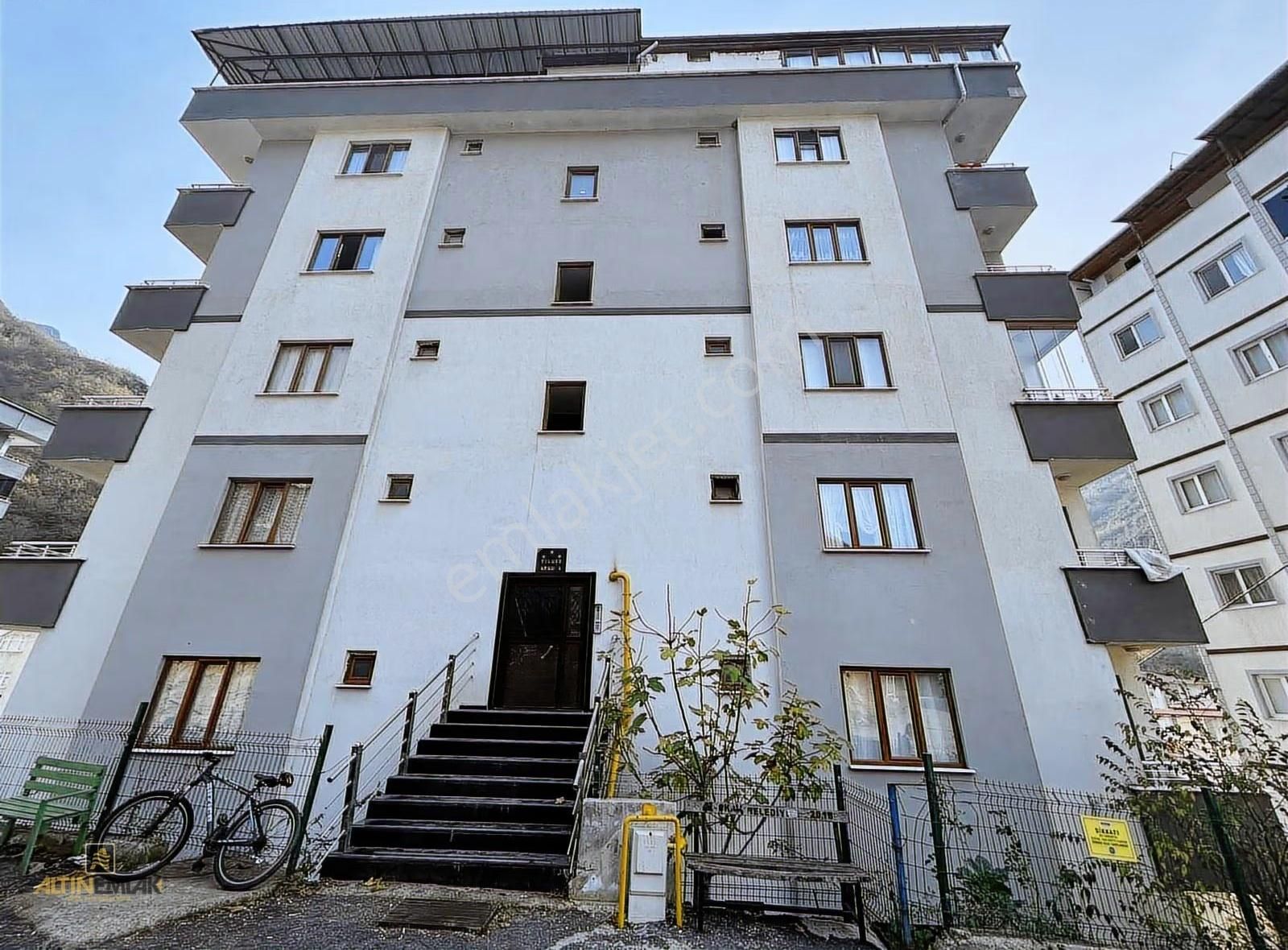 Altın Emlak Trabzon Maçkada Satılık 2+1 Daire