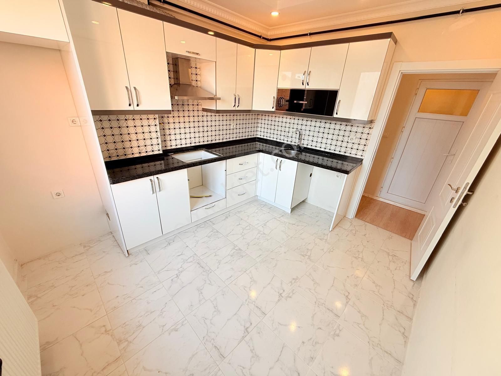 Pusula İnşaat'tan Cebeci Mah. 3+2 160m2 Asansörlü 5 Yıllık Dubleks Daire