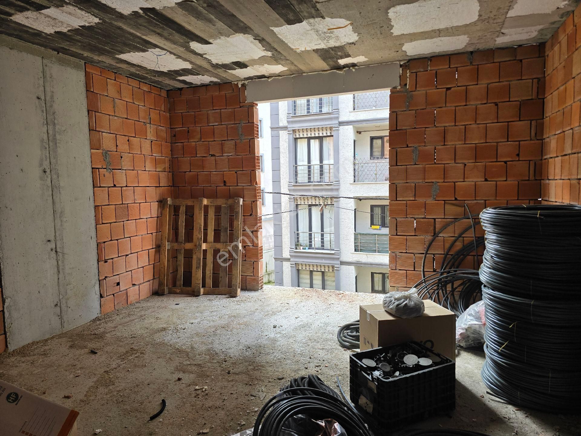 Pendik Orhangazi Mahallesin^de Projeden Satılık 1+1 Daireler - Görsel 34