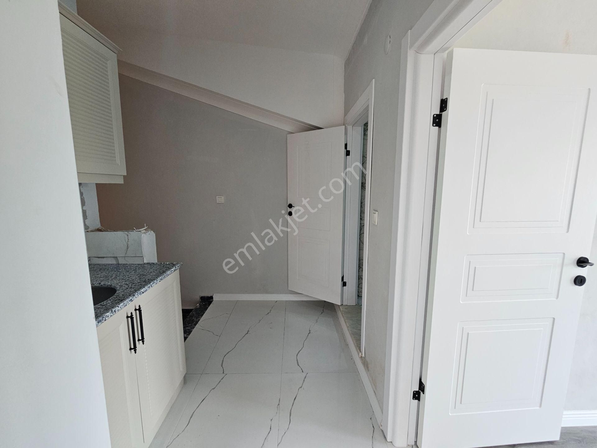 Deniz'den Kocaali Sakarya'da 4+1 Ön Cephe, Bahçeli, Denize Yürüme Mesafesinde Villa - Görsel 29