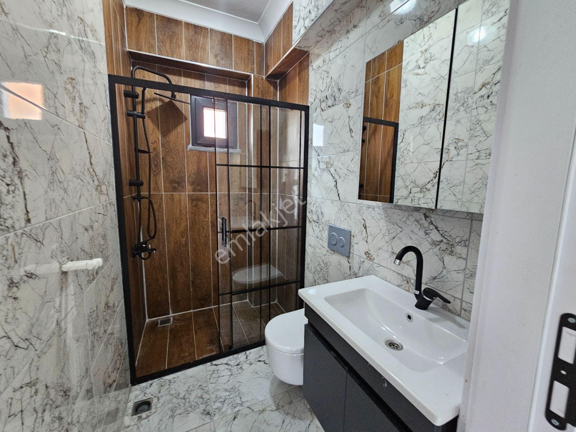 Deniz'den Kocaali Sakarya'da 4+1 Ön Cephe, Bahçeli, Denize Yürüme Mesafesinde Villa - Görsel 35