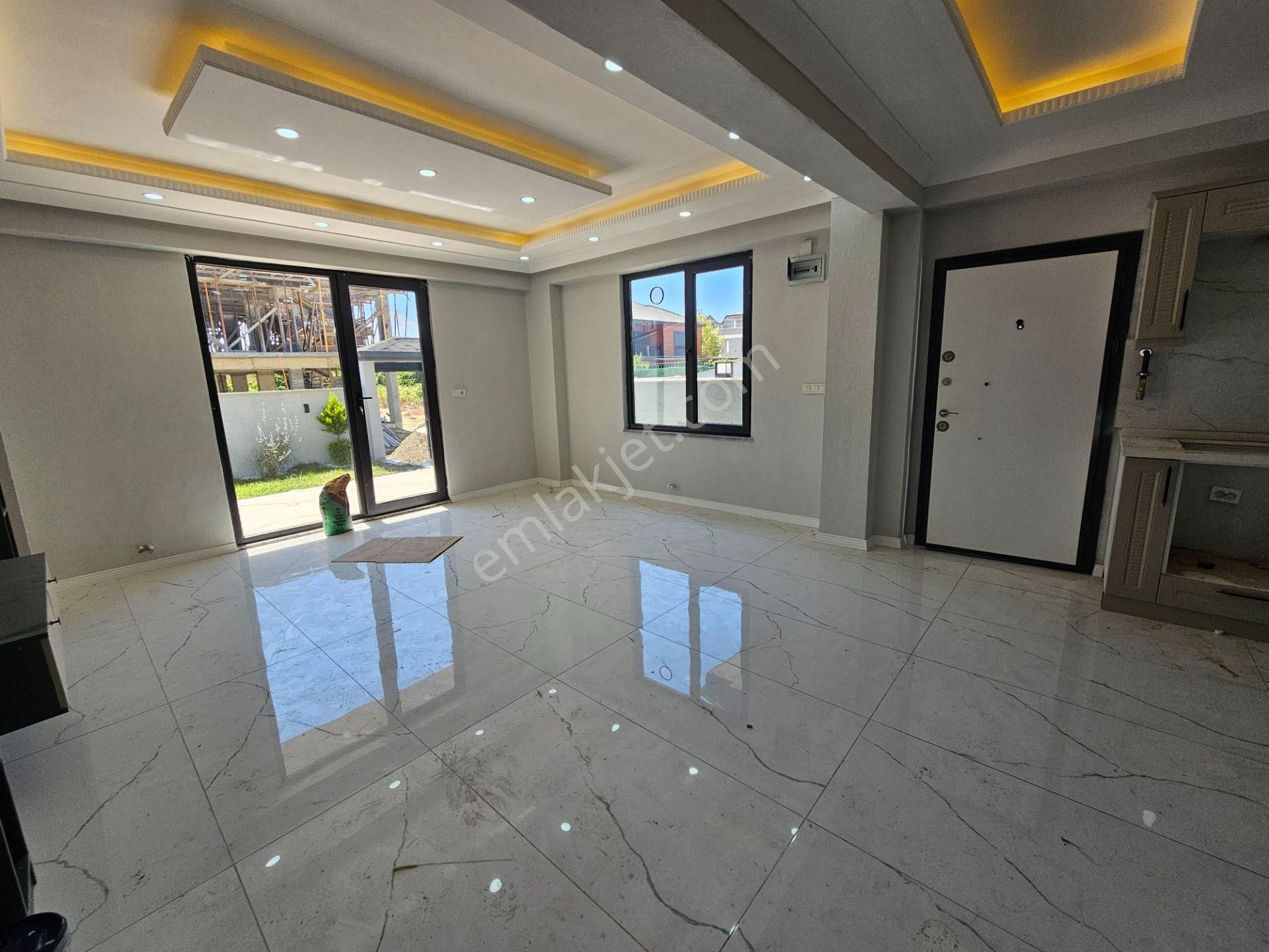 Deniz'den Kocaali Sakarya'da 4+1 Ön Cephe, Bahçeli, Denize Yürüme Mesafesinde Villa - Görsel 15