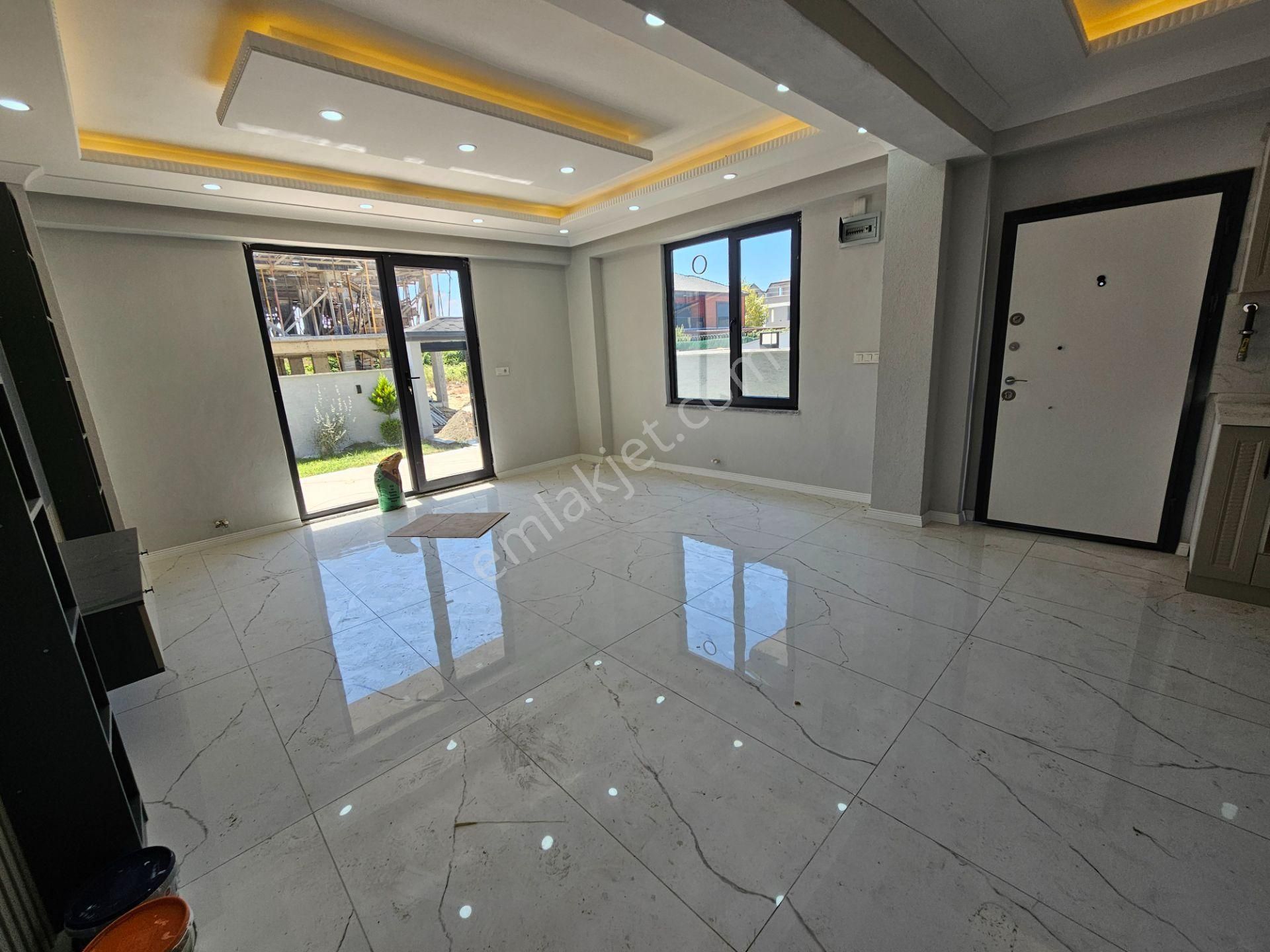 Deniz'den Kocaali Sakarya'da 4+1 Ön Cephe, Bahçeli, Denize Yürüme Mesafesinde Villa - Görsel 9