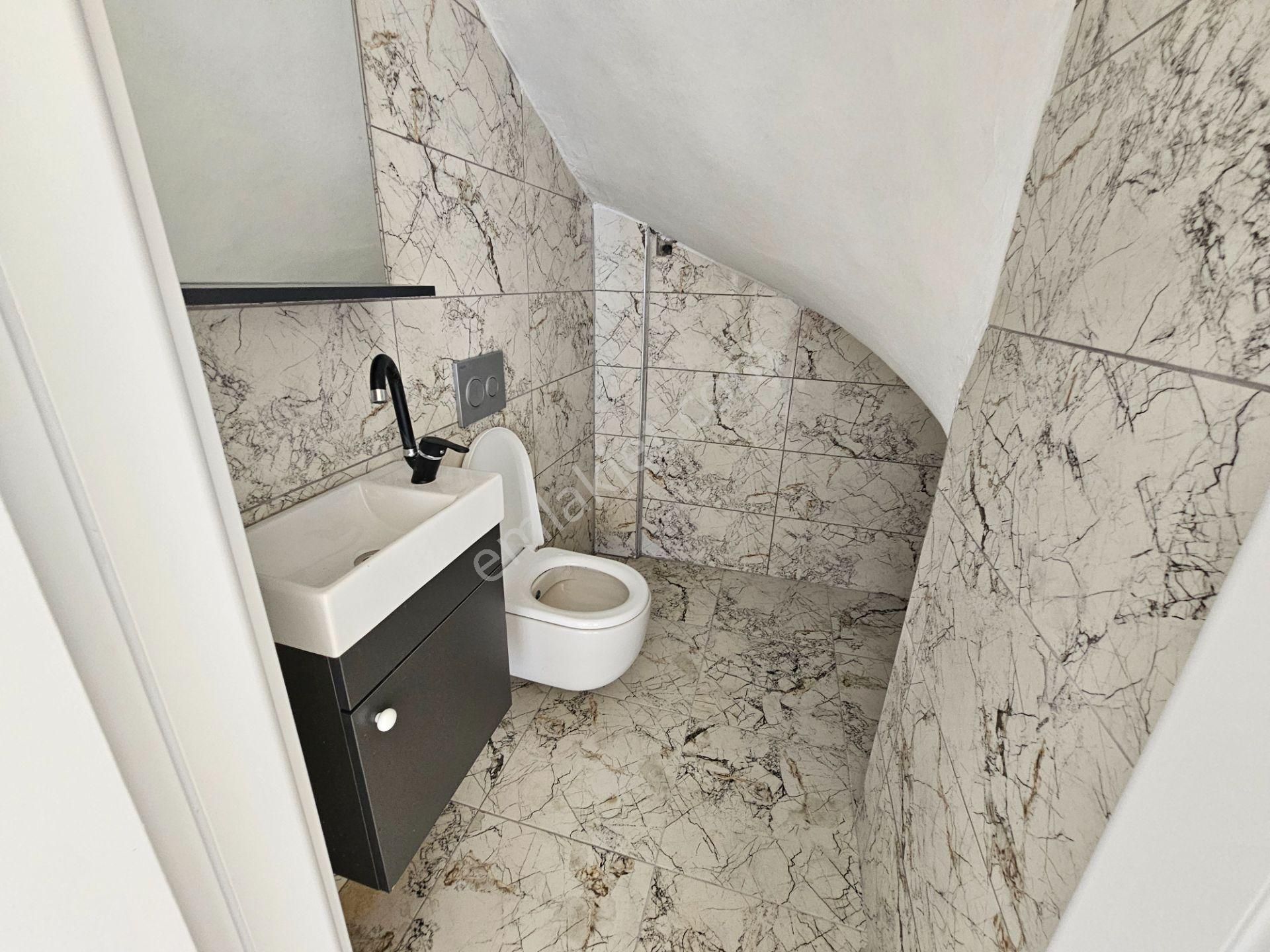 Deniz'den Kocaali Sakarya'da 4+1 Ön Cephe, Bahçeli, Denize Yürüme Mesafesinde Villa - Görsel 17