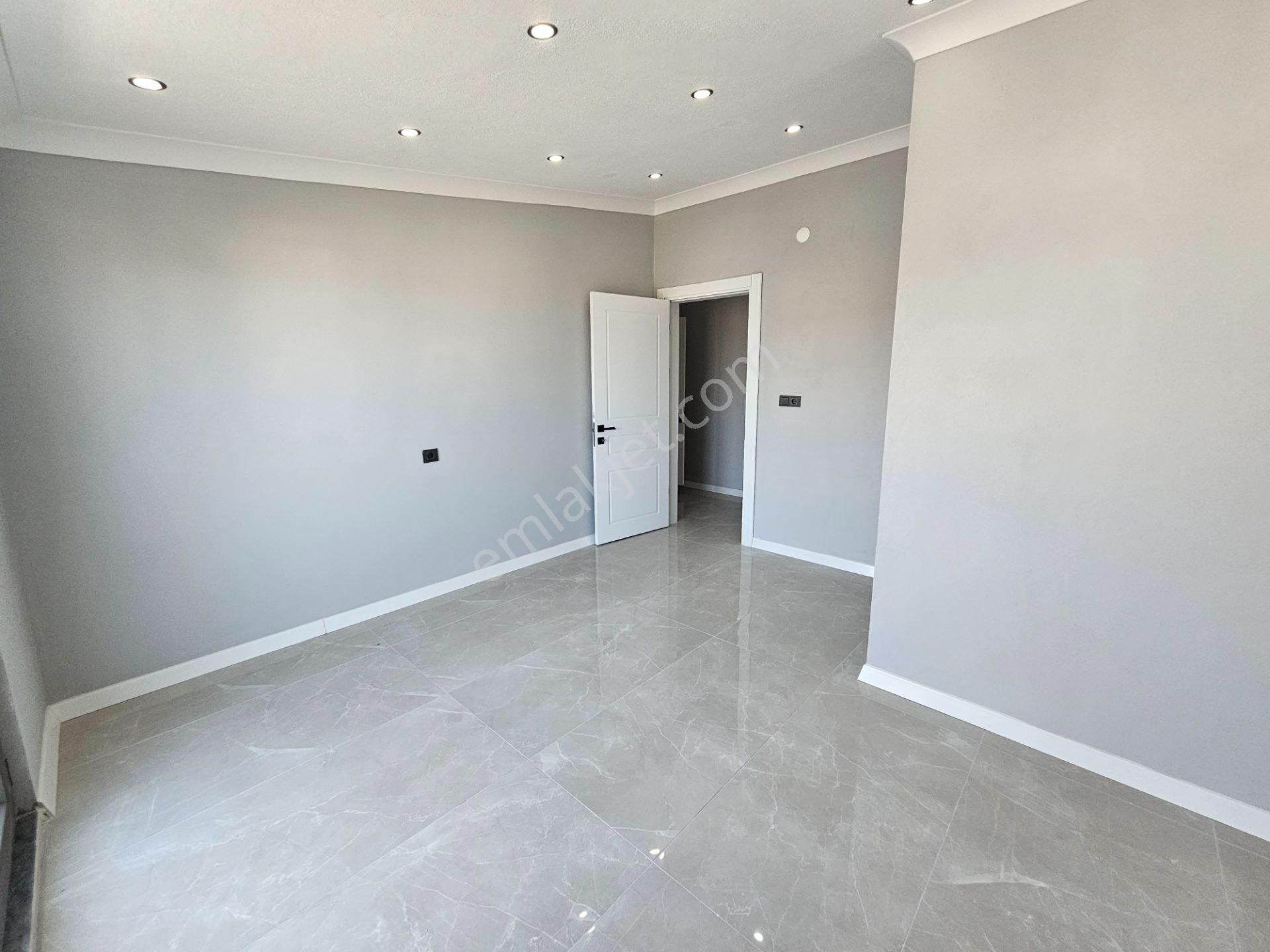 Deniz'dedn Kocaali Sakarya'da 4+1 Yerden Isıtmalı , Bahçeli , Denize Yürüme Mesafesinde Villa - Görsel 22