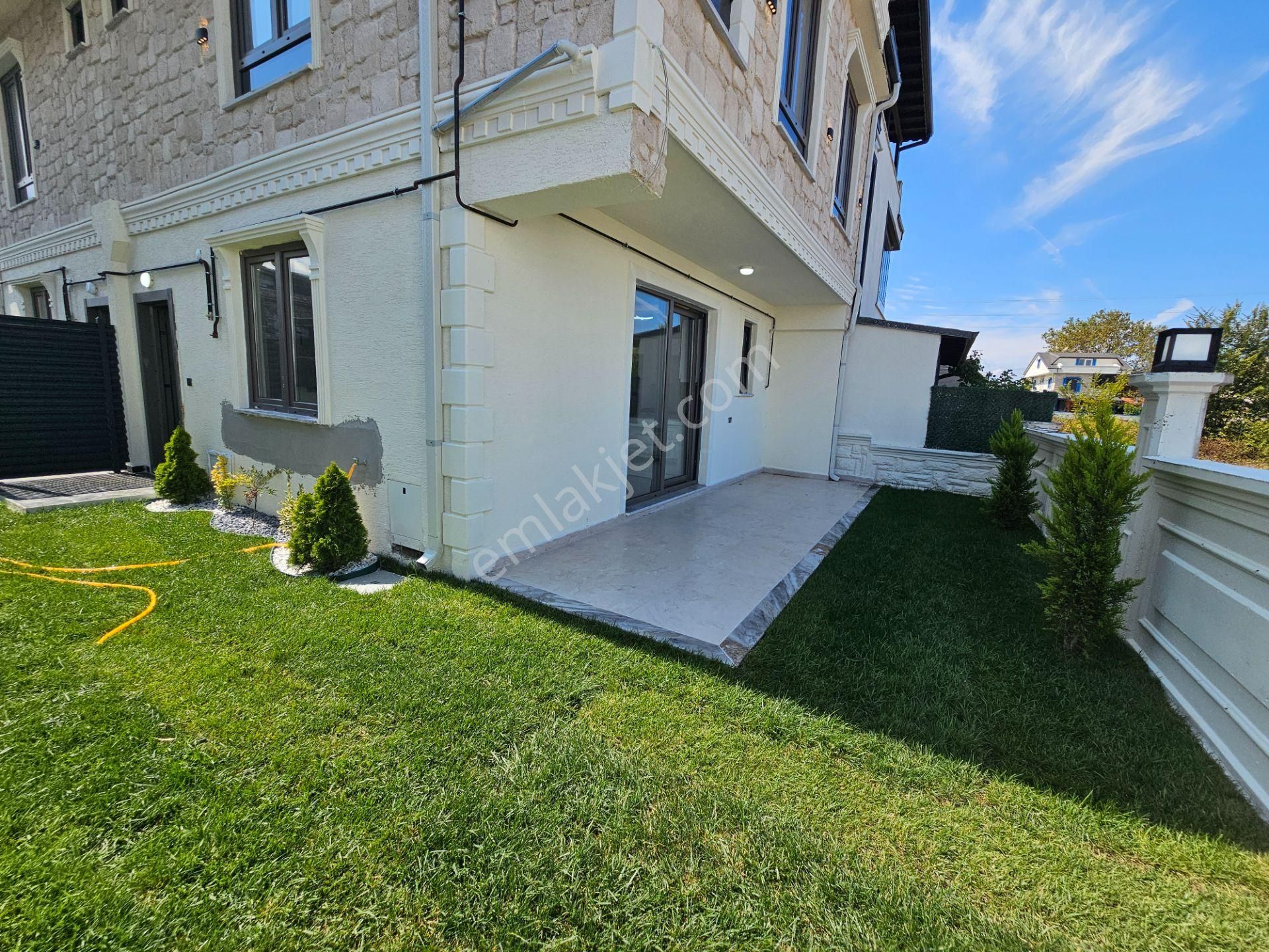 Deniz'dedn Kocaali Sakarya'da 4+1 Yerden Isıtmalı , Bahçeli , Denize Yürüme Mesafesinde Villa - Görsel 3