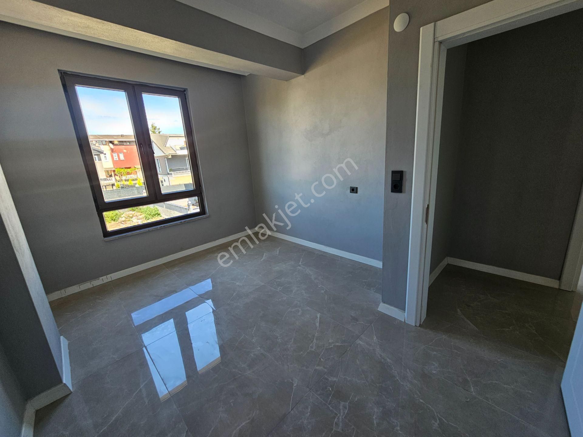 Deniz'dedn Kocaali Sakarya'da 4+1 Yerden Isıtmalı , Bahçeli , Denize Yürüme Mesafesinde Villa - Görsel 26