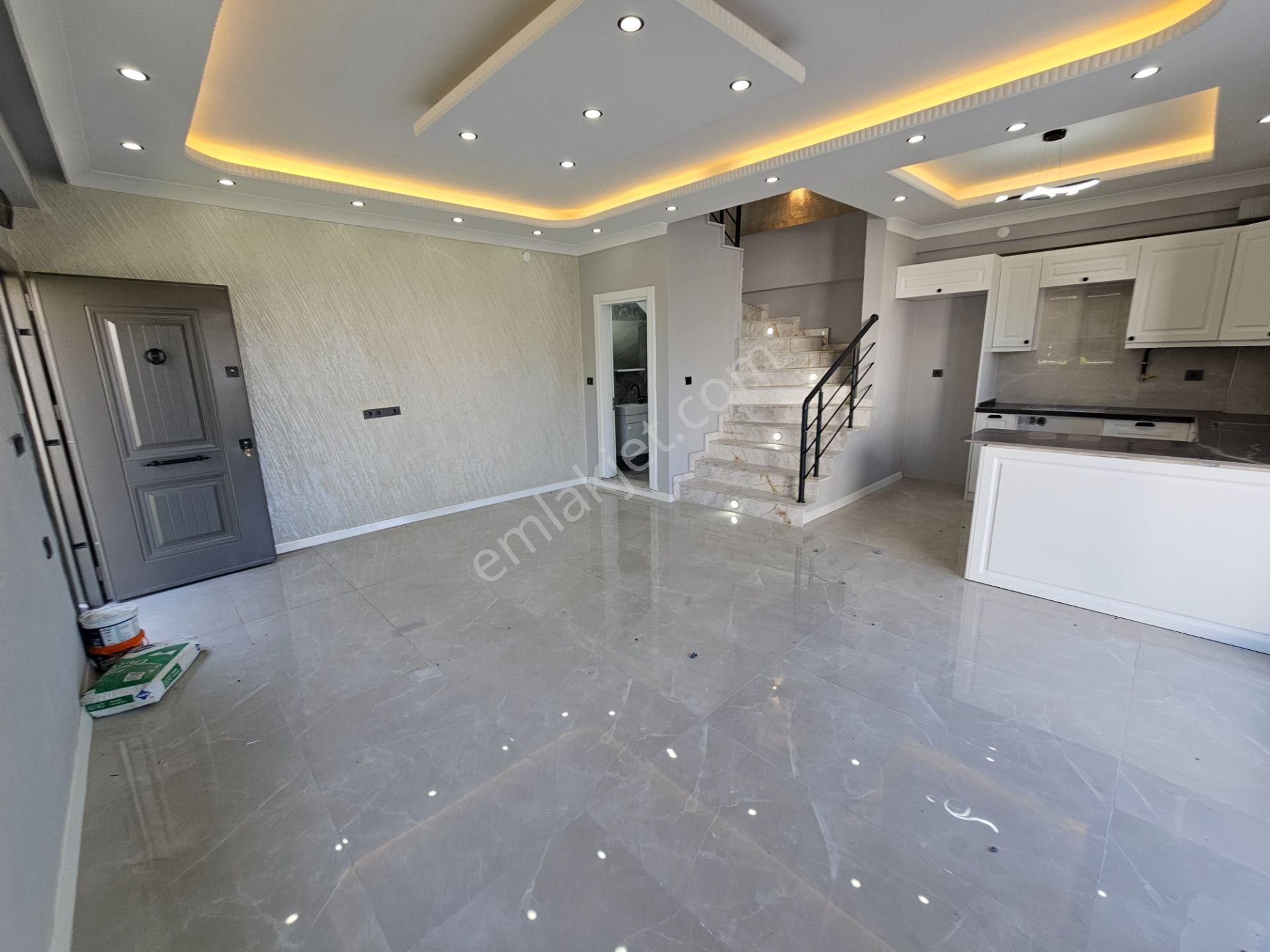 Deniz'dedn Kocaali Sakarya'da 4+1 Yerden Isıtmalı , Bahçeli , Denize Yürüme Mesafesinde Villa - Görsel 12