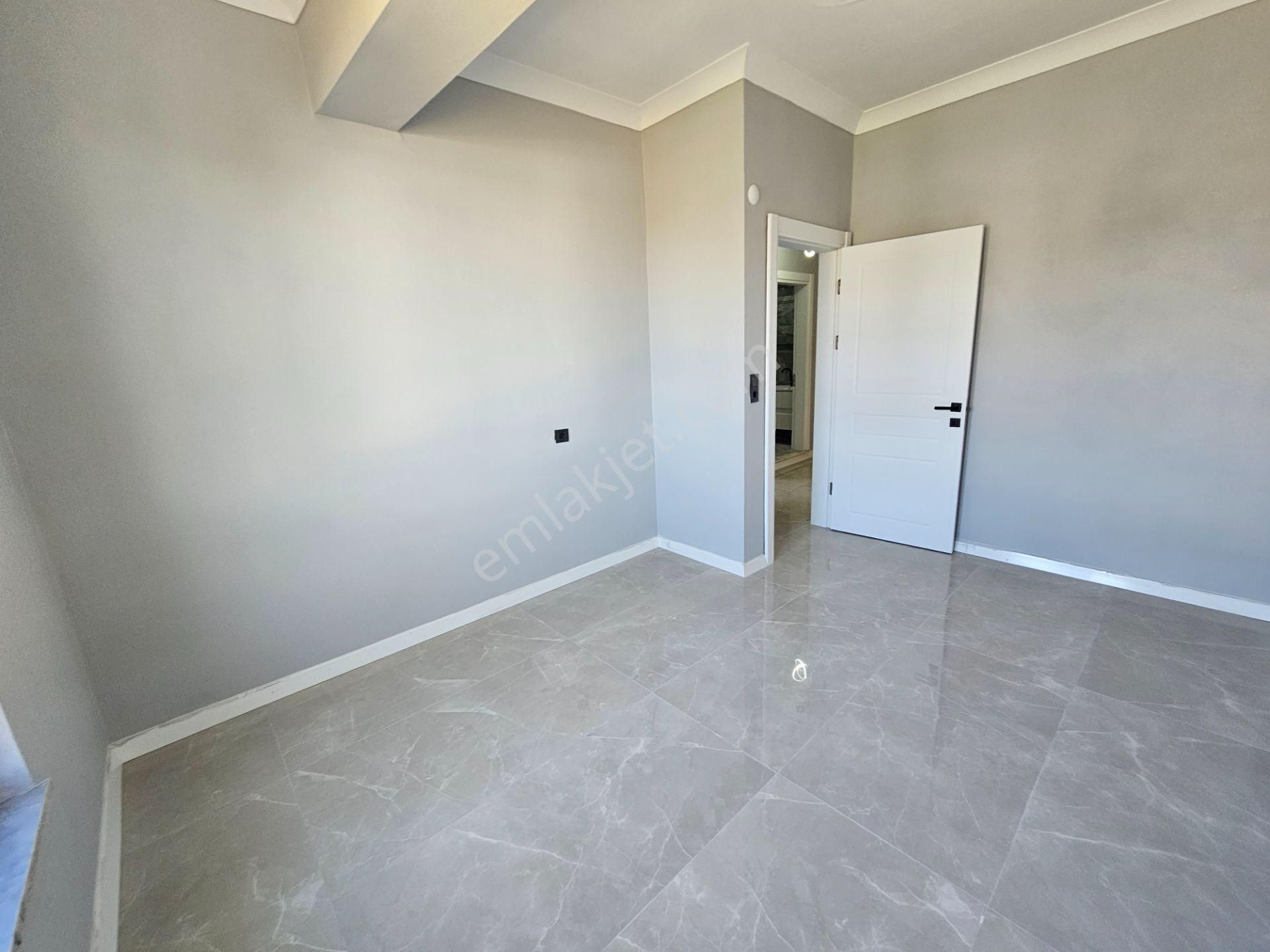 Deniz'dedn Kocaali Sakarya'da 4+1 Yerden Isıtmalı , Bahçeli , Denize Yürüme Mesafesinde Villa - Görsel 25