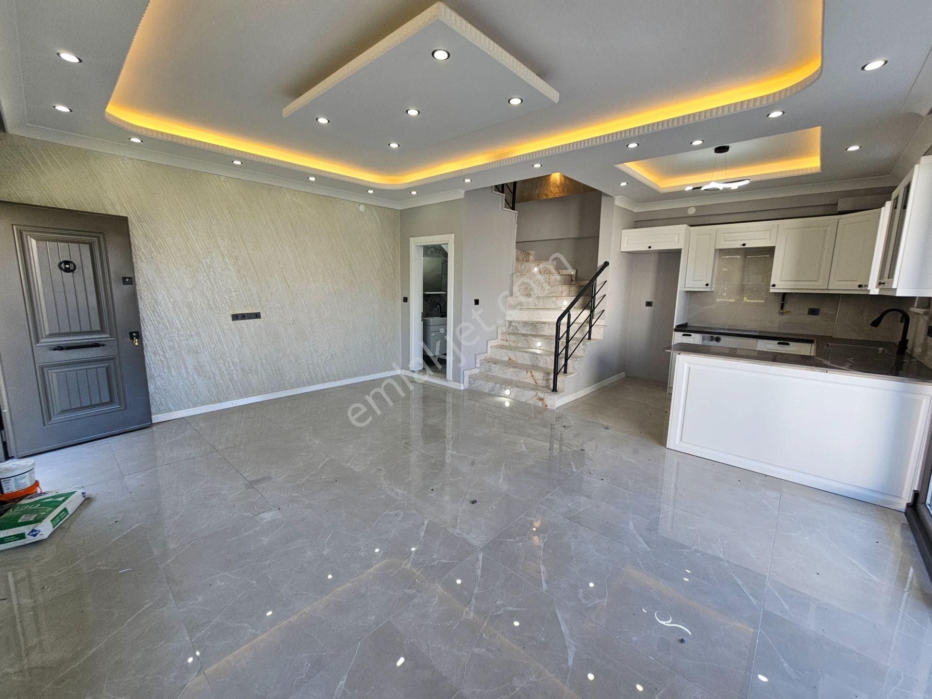 Deniz'dedn Kocaali Sakarya'da 4+1 Yerden Isıtmalı , Bahçeli , Denize Yürüme Mesafesinde Villa - Görsel 9