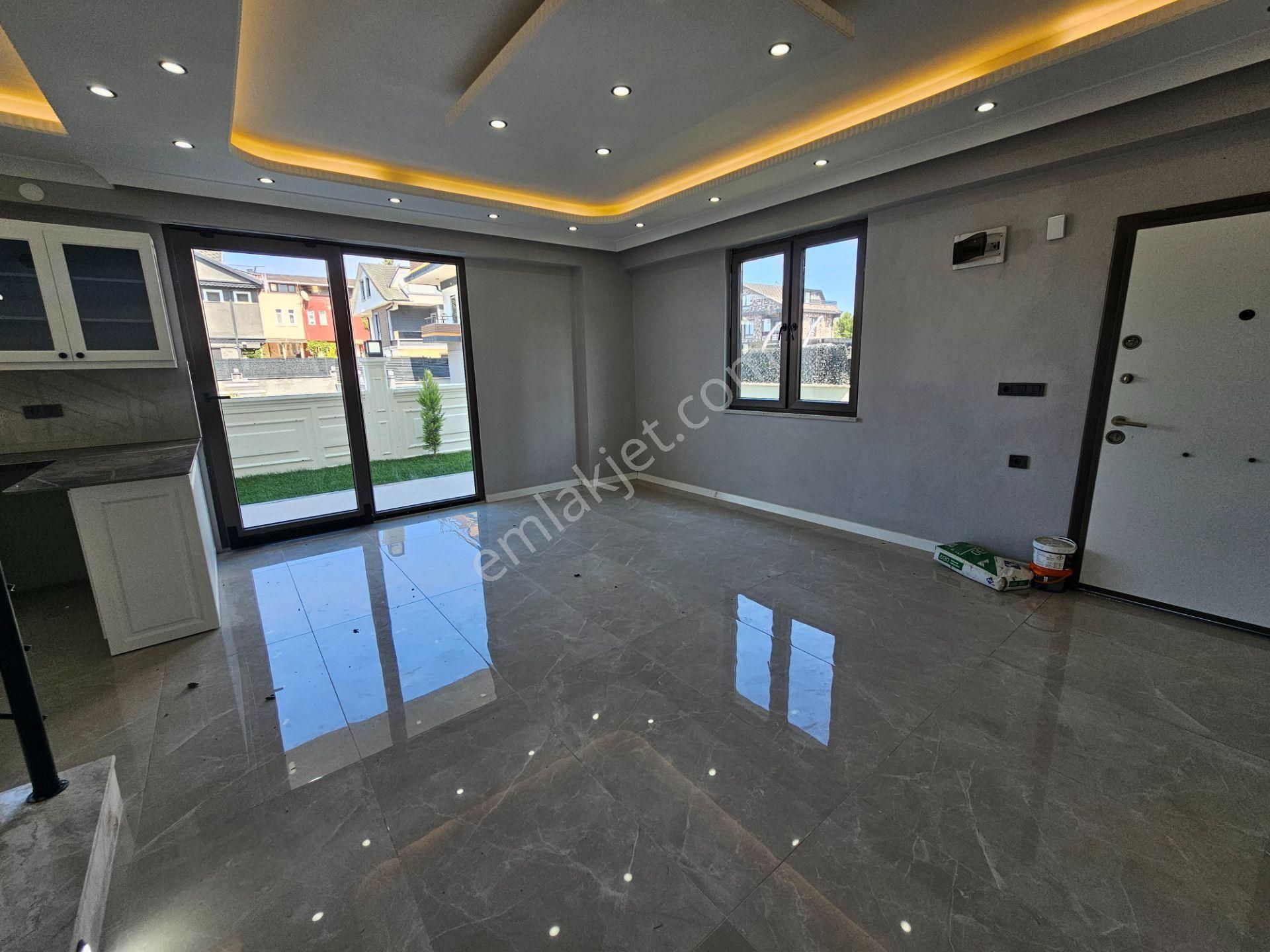 Deniz'dedn Kocaali Sakarya'da 4+1 Yerden Isıtmalı , Bahçeli , Denize Yürüme Mesafesinde Villa - Görsel 10