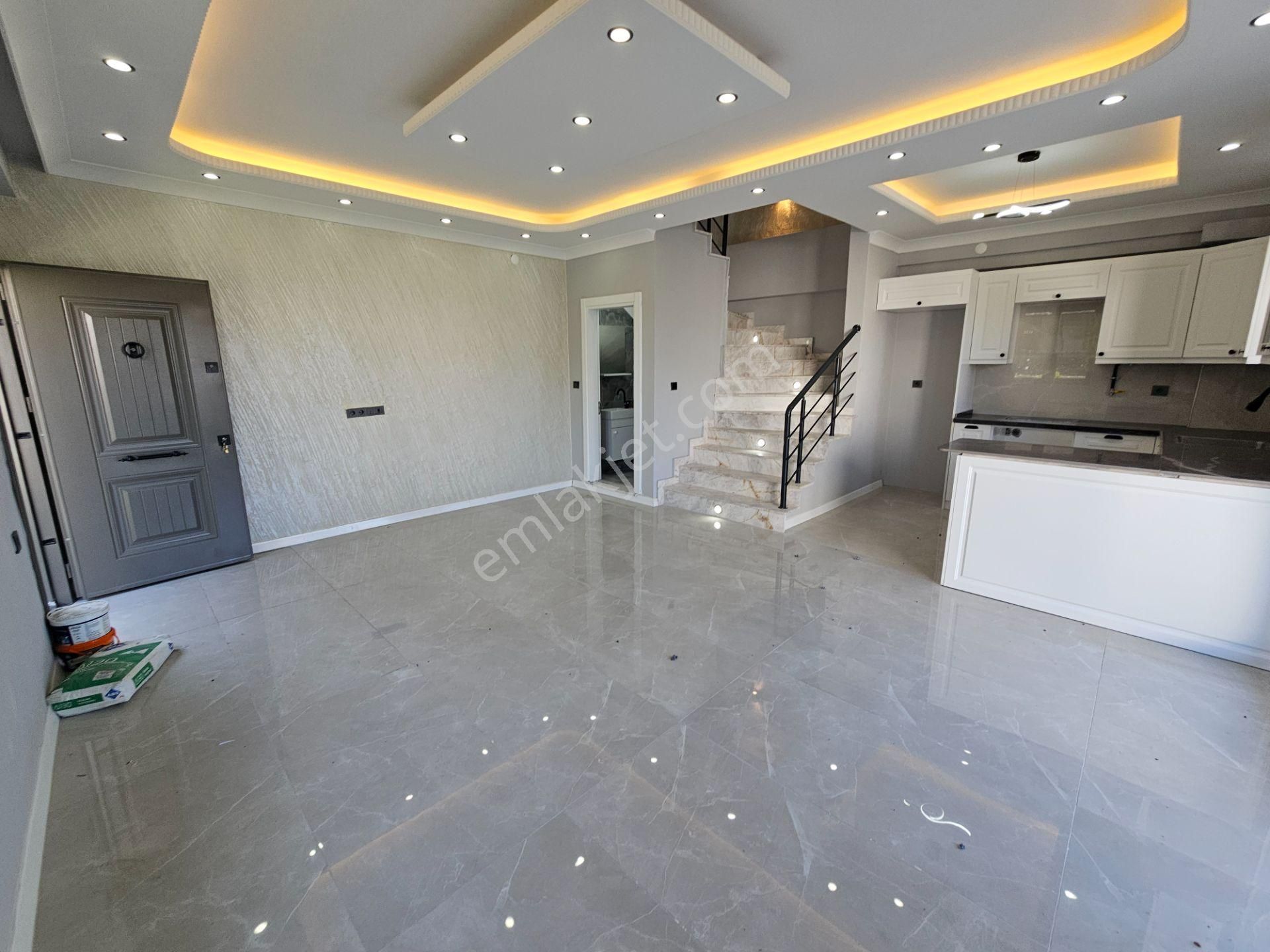 Deniz'dedn Kocaali Sakarya'da 4+1 Yerden Isıtmalı , Bahçeli , Denize Yürüme Mesafesinde Villa - Görsel 8