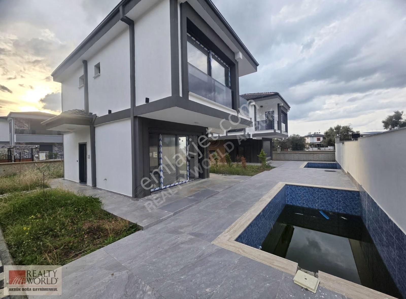 Didim Akbük Site İçi Havuzlu,bahçeli Müstakil Villa.. - Görsel 2