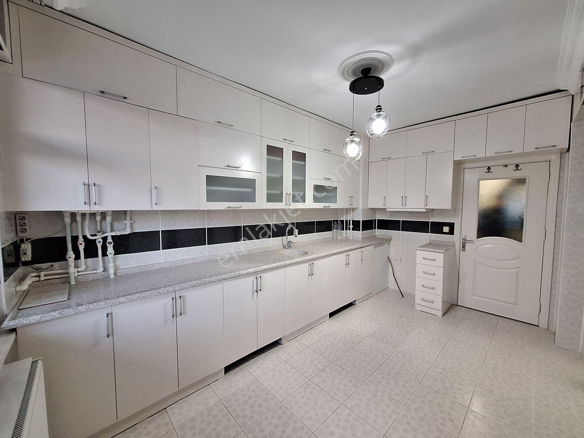 Erenköy Mahallesi Yeni Sille Caddesi Yakını 3+1 Satılık Geniş Fırsat Daire - Görsel 11