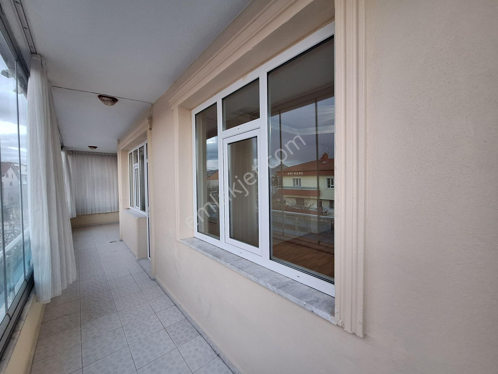 Erenköy Mahallesi Yeni Sille Caddesi Yakını 3+1 Satılık Geniş Fırsat Daire - Görsel 14