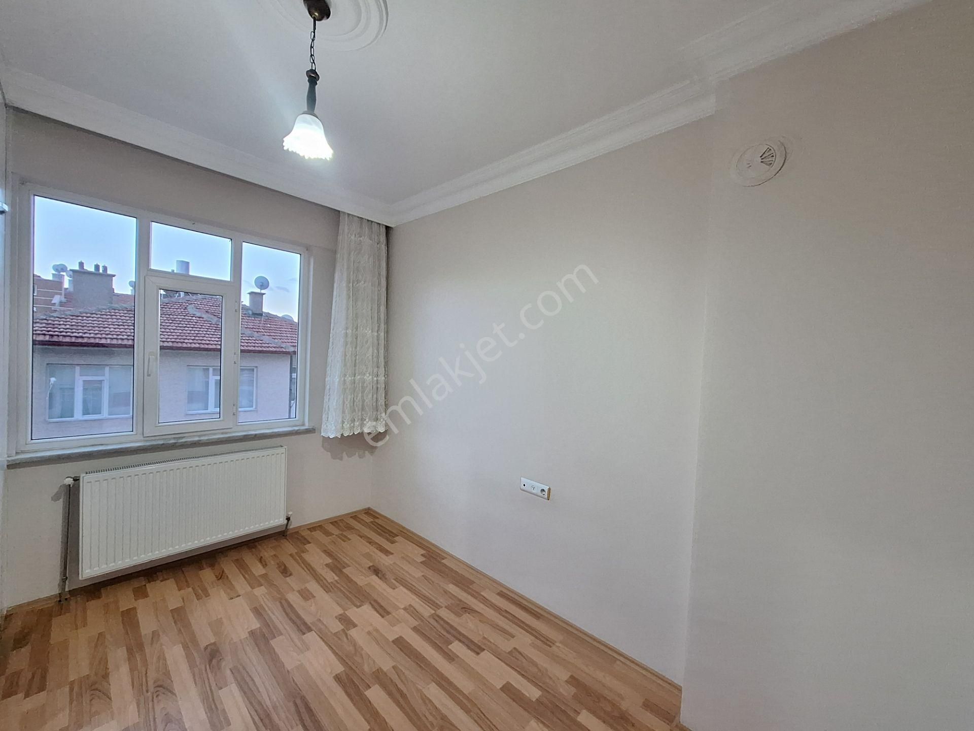 Erenköy Mahallesi Yeni Sille Caddesi Yakını 3+1 Satılık Geniş Fırsat Daire - Görsel 25