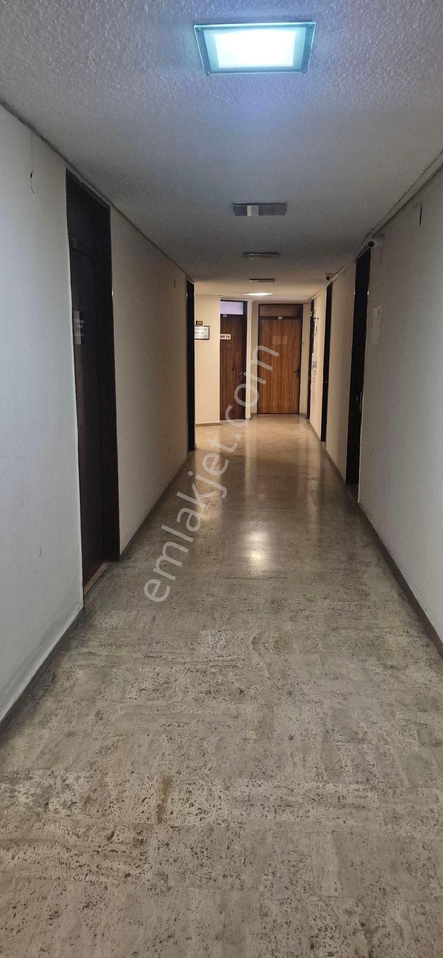 İzmir Konak Cumhuriyet İş Hanı Satılık Ofis - Görsel 4