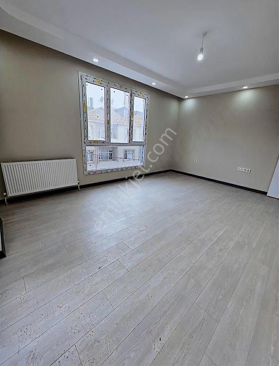 İstasyon Mah Sitede 2+1 140 Mk Sıfır Ara Kat Teraslı