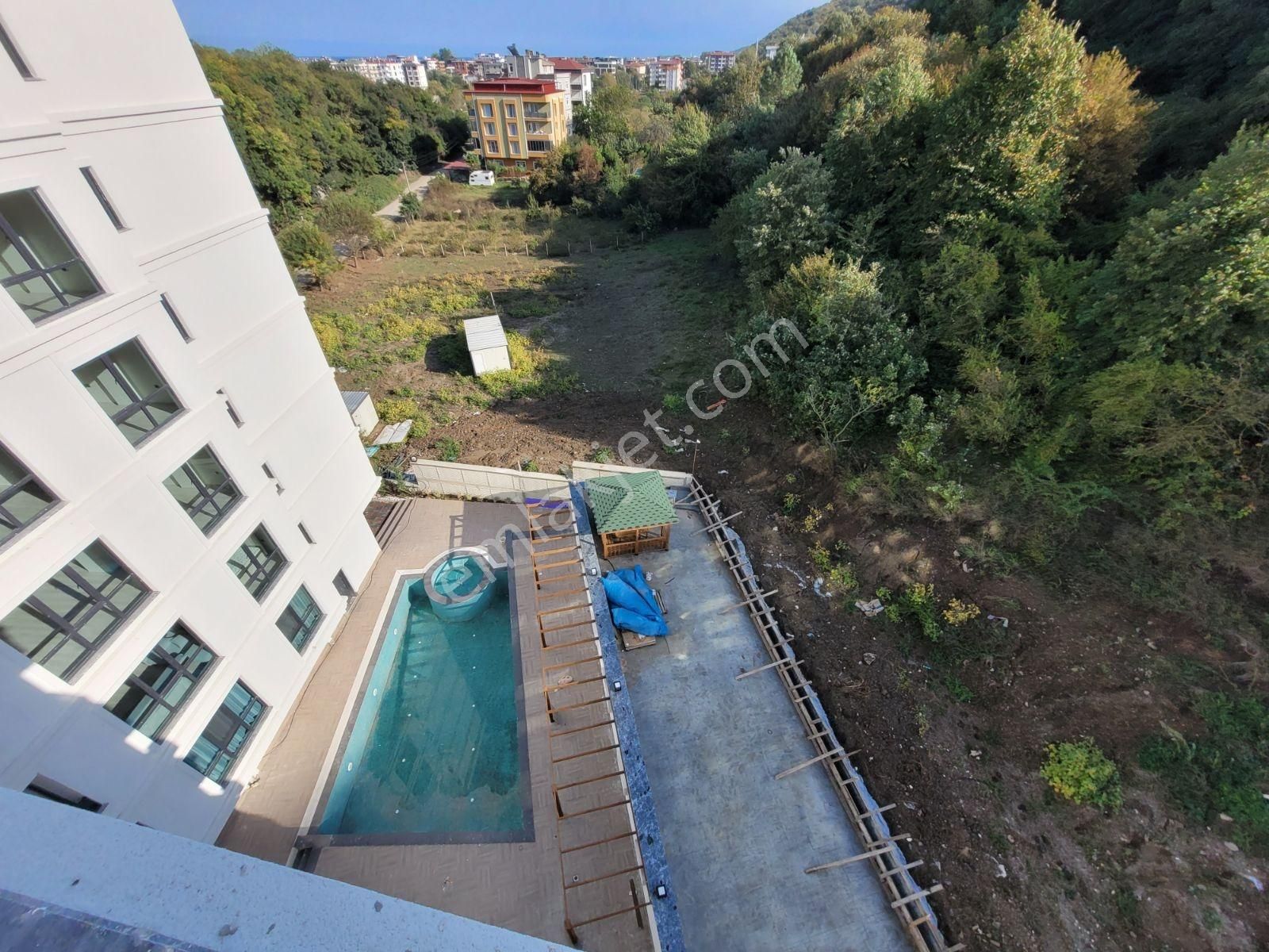 Serhat Çaldırak'tan Havuzlu Sitede Satılık 1+1 Daire - Görsel 30